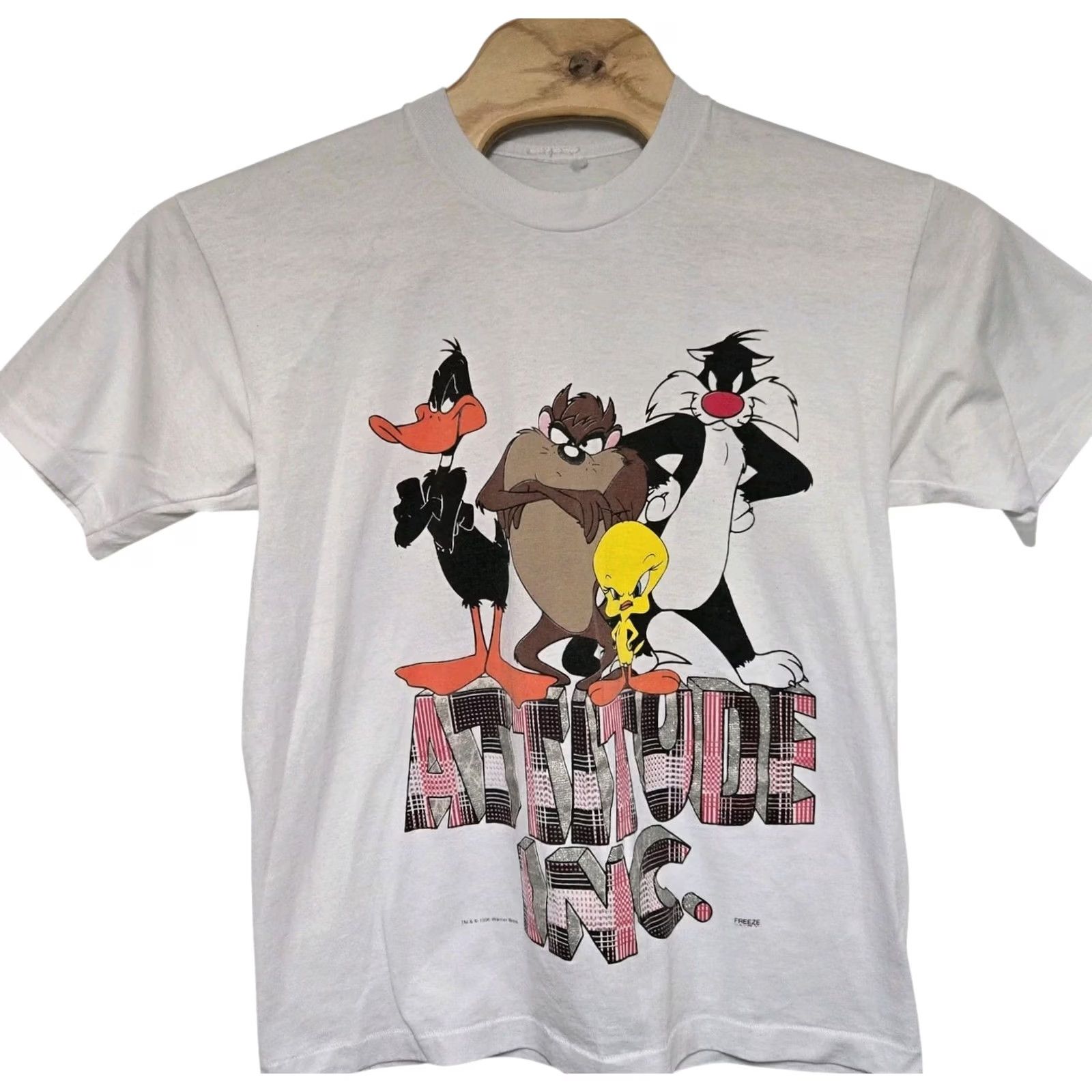 Vintage VINTAGE Looney Tunes T-Shirt White Adult Large Taz Sylvester Mens Short Sleeve 1990s Size US L / EU 52-54 / 3 - 2 Thumbnail