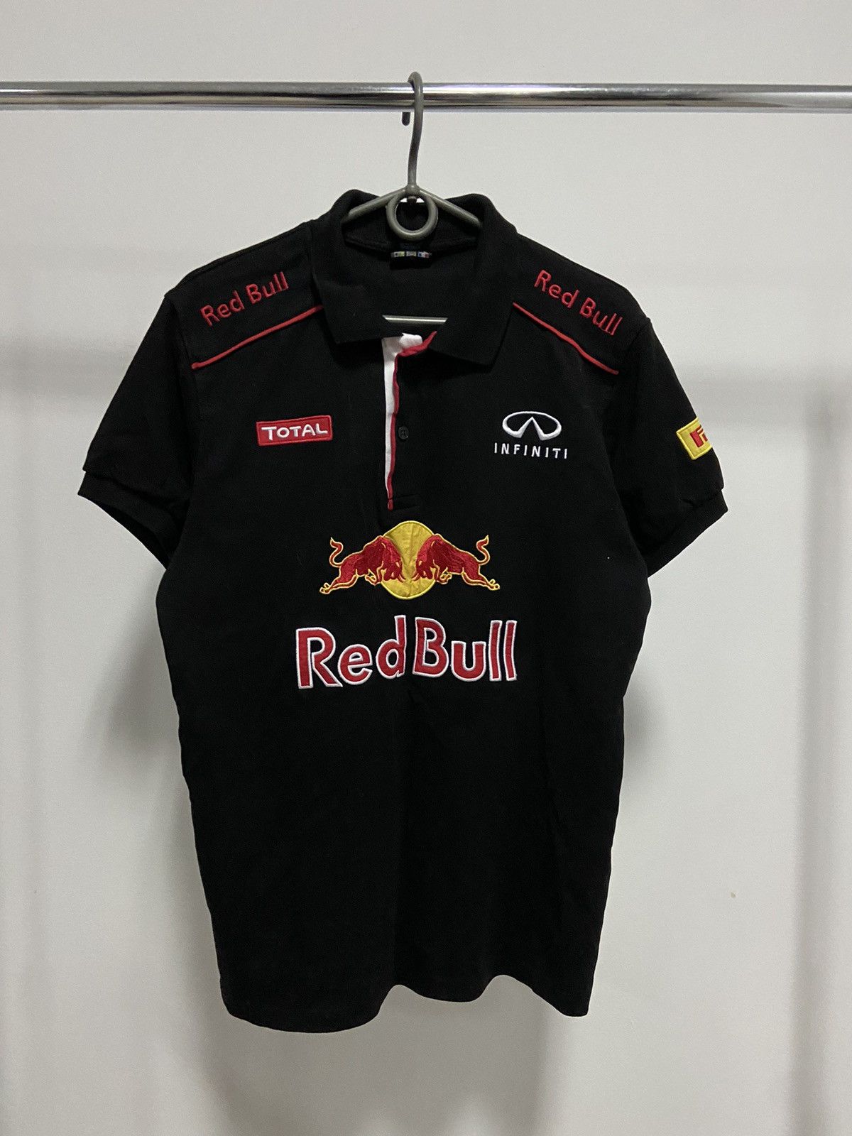 Red Bull × Vintage Red bull polo t shirt big logo racing vintage buttons Size US M / EU 48-50 / 2 - 1 Thumbnail
