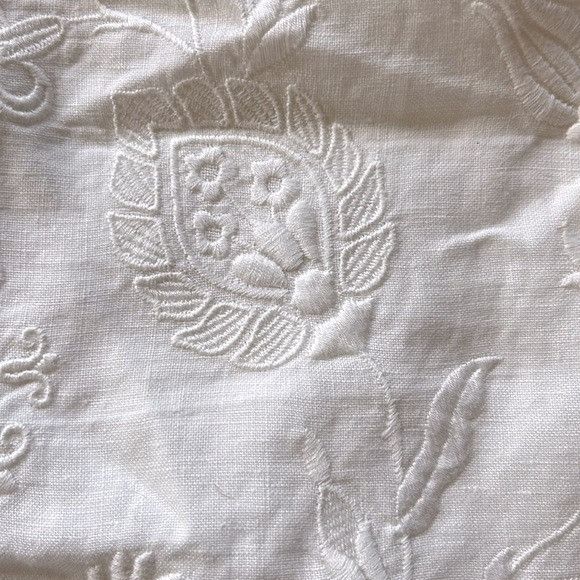 Escada ESCADA EU36/US4 white linen embroidered V-neck lined dress i Size S / US 4 / IT 40 - 6 Thumbnail