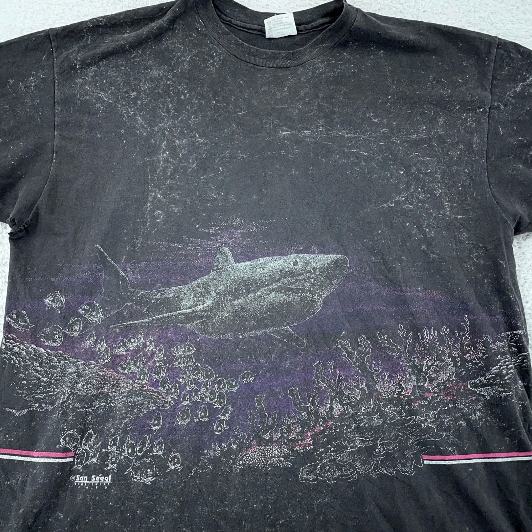 Hanes VINTAGE Hanes Shark Ocean Print T Shirt Mens XL Black Surf USA Shirt Size US XL / EU 56 / 4 - 2 Thumbnail