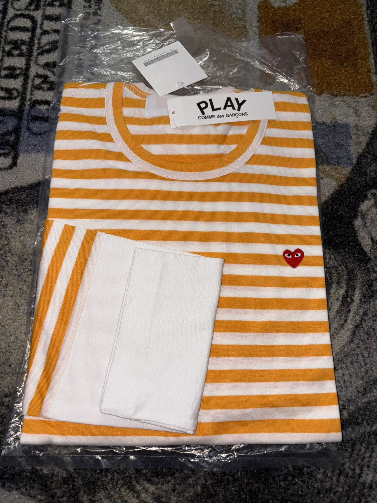 Comme des Garcons PLAY Comme Des Garcons Play Stripes Heart Long Sleeve Tee Size US XL / EU 56 / 4 - 1 Thumbnail