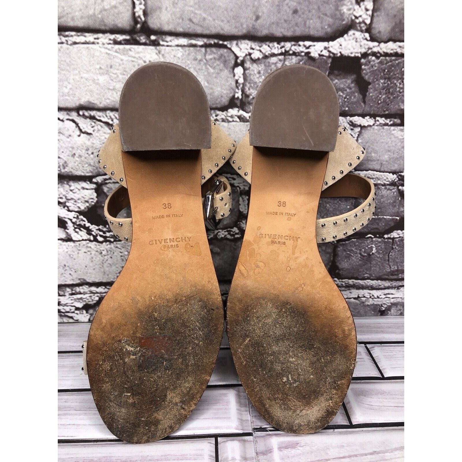 Givenchy Givenchy Beige Suede Leather Elegant Heel Studded Sandals Wo Size US 7.5 / IT 37.5 - 8 Thumbnail
