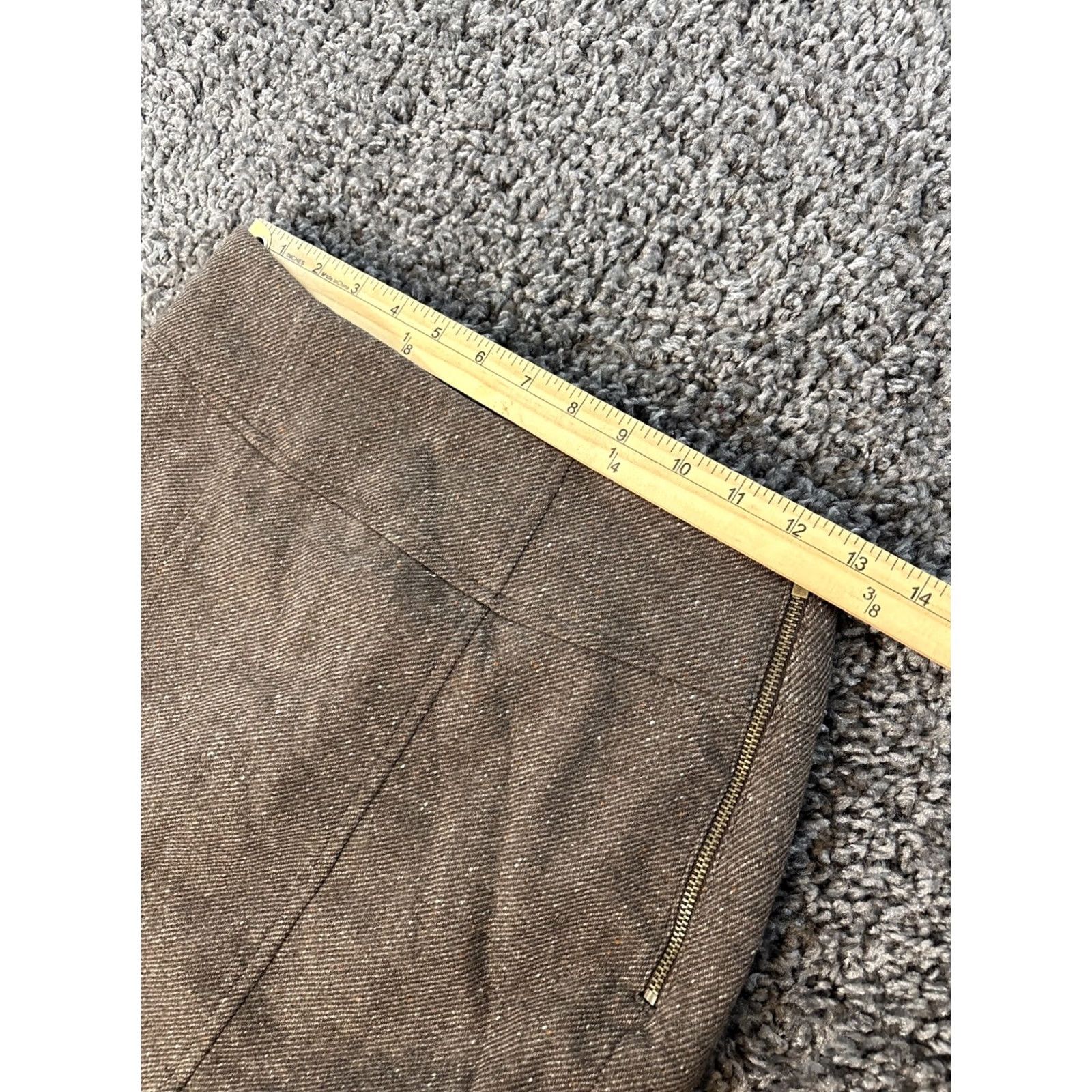 Banana Republic VINTAGE Banana Republic Wool Skirt Womens 0 Herringbone Brown Pencil 90s Brown Womens 0 Vintage 90s Skirt Women Mens Girls? Size 25" / US 0 / IT 36 - 3 Thumbnail