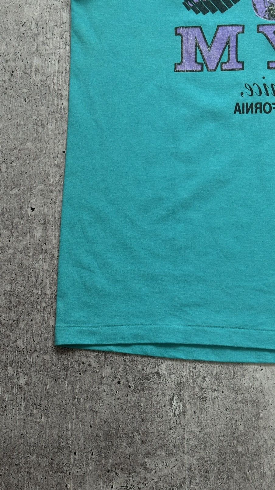 Vintage Vintage 90’s World Gym Venice California Single Stitch Tee Size US L / EU 52-54 / 3 - 18 Thumbnail