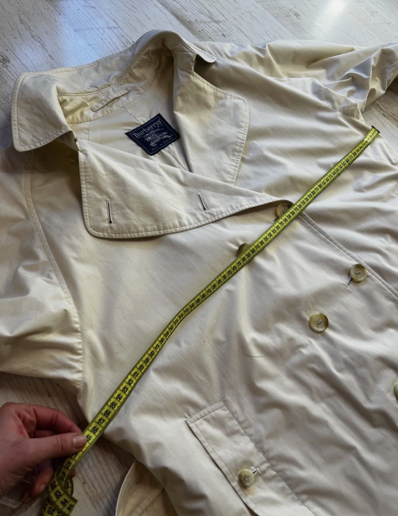 Burberry Burberry Burberrys Vintage Trench Coat Beige Belted L–XL Size US L / EU 52-54 / 3 - 11 Thumbnail