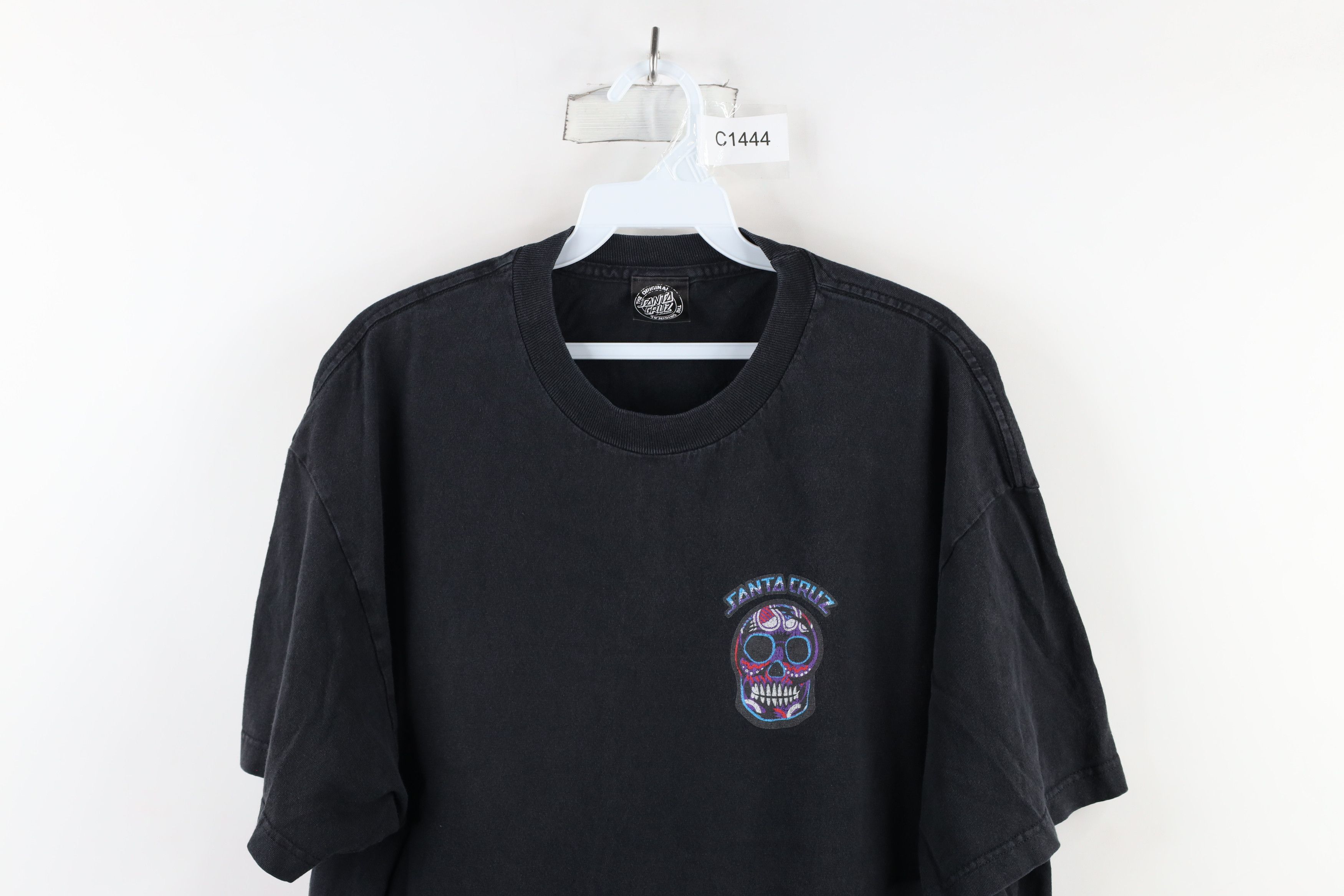 Vintage Vintage Santa Cruz Skateboards Out Sugar Skull T-Shirt Black Size US XL / EU 56 / 4 - 2 Thumbnail