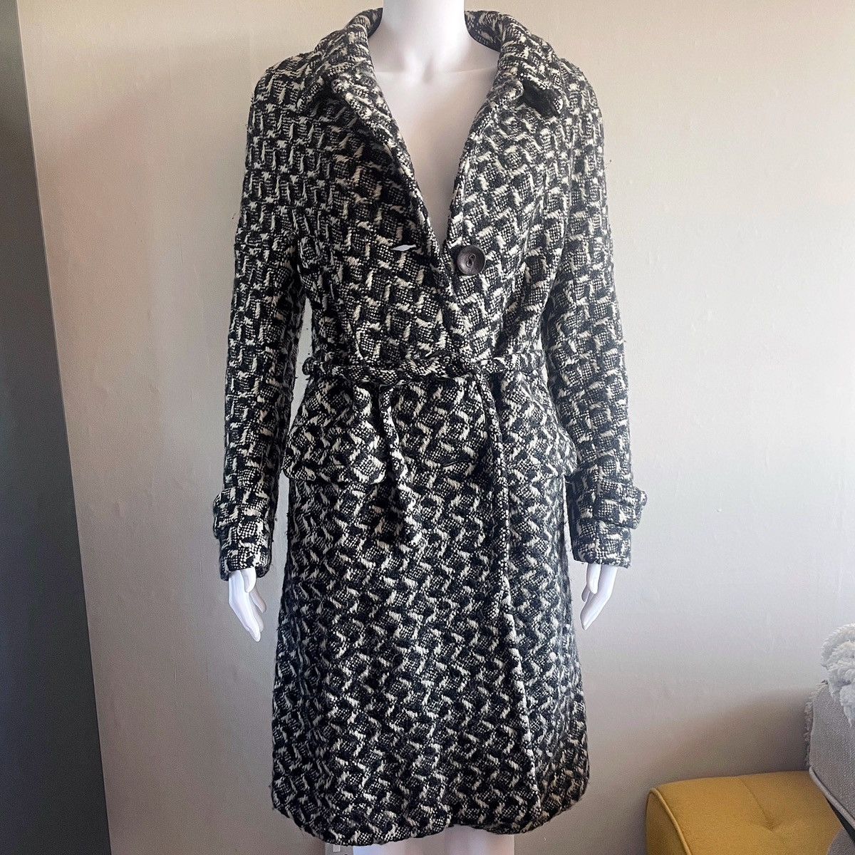 Max Mara Max Mara Mainline Virgin Wool Belted Trench Over Coat Size M / US 6-8 / IT 42-44 - 2 Thumbnail