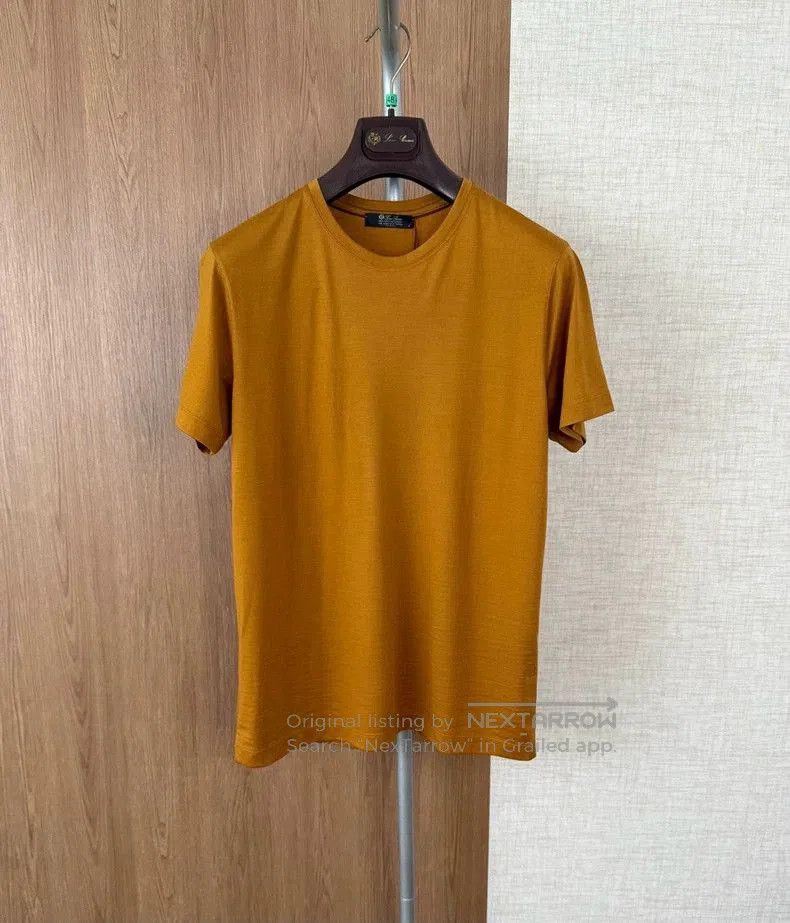 Loro Piana Loro Piana Round Neck Short Sleeve T-shirt. Size US M / EU 48-50 / 2 - 1 Thumbnail