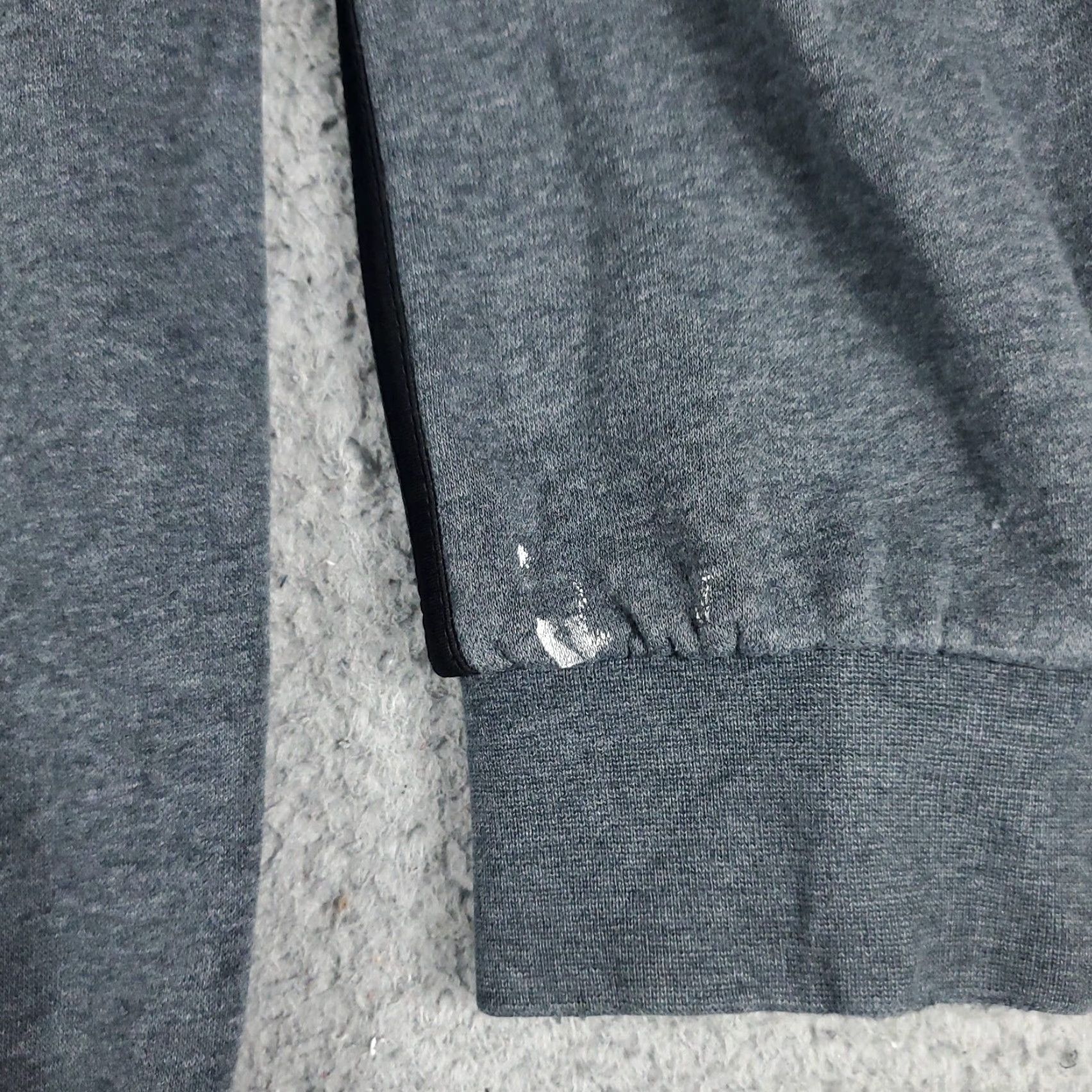 Adidas Adidas Hoodie Mens Medium Zip Full Gray Sweatshirt Casual Sweatshirt Hoodie Full Zip Adidas Mens Medium Gray Knit Polyester Logo Accents Size US M / EU 48-50 / 2 - 3 Thumbnail