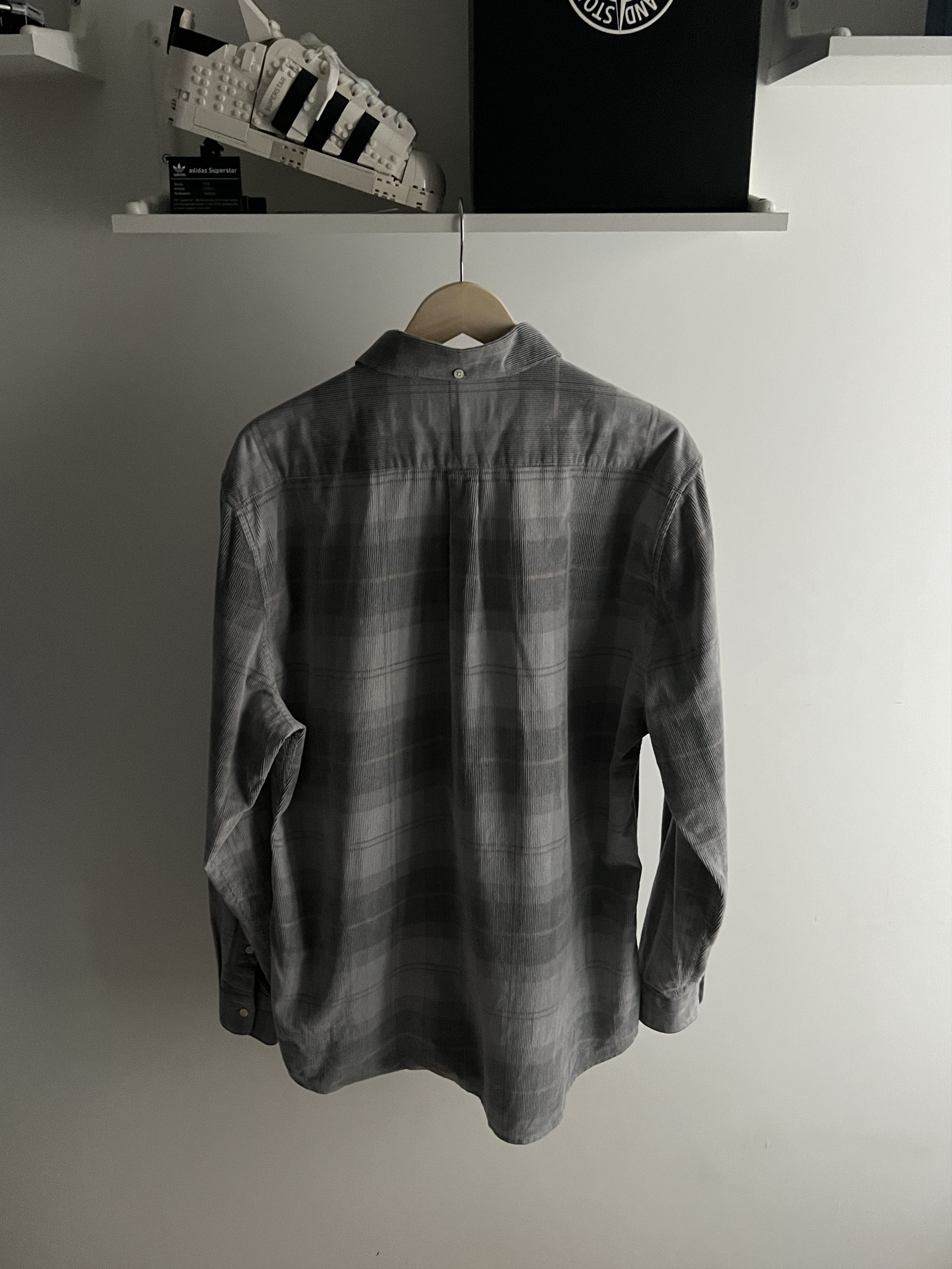 Barbour × Designer × Vintage Vintage Barbour Micro Corduroy Velvet Button Up Shirt Size US XL / EU 56 / 4 - 7 Thumbnail
