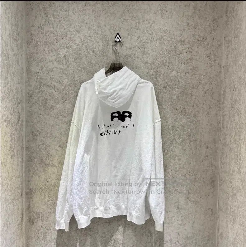 Balenciaga Balenciaga White graffiti letter logo hooded sweater Size US S / EU 44-46 / 1 - 3 Thumbnail