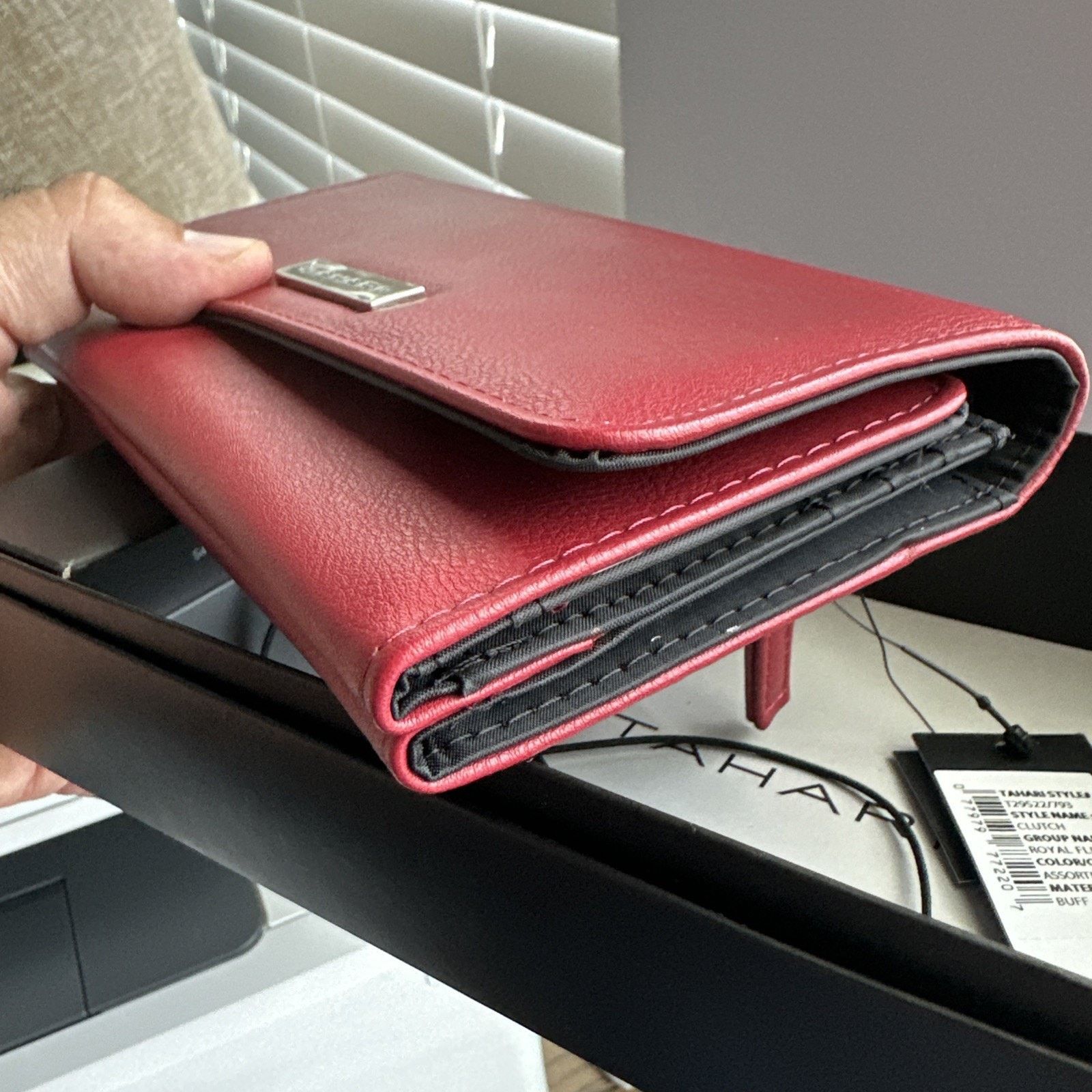 Other Red Women's TAHARI Wallet w Gift Box RFID PROTECTION $60 NWT Size ONE SIZE - 4 Thumbnail