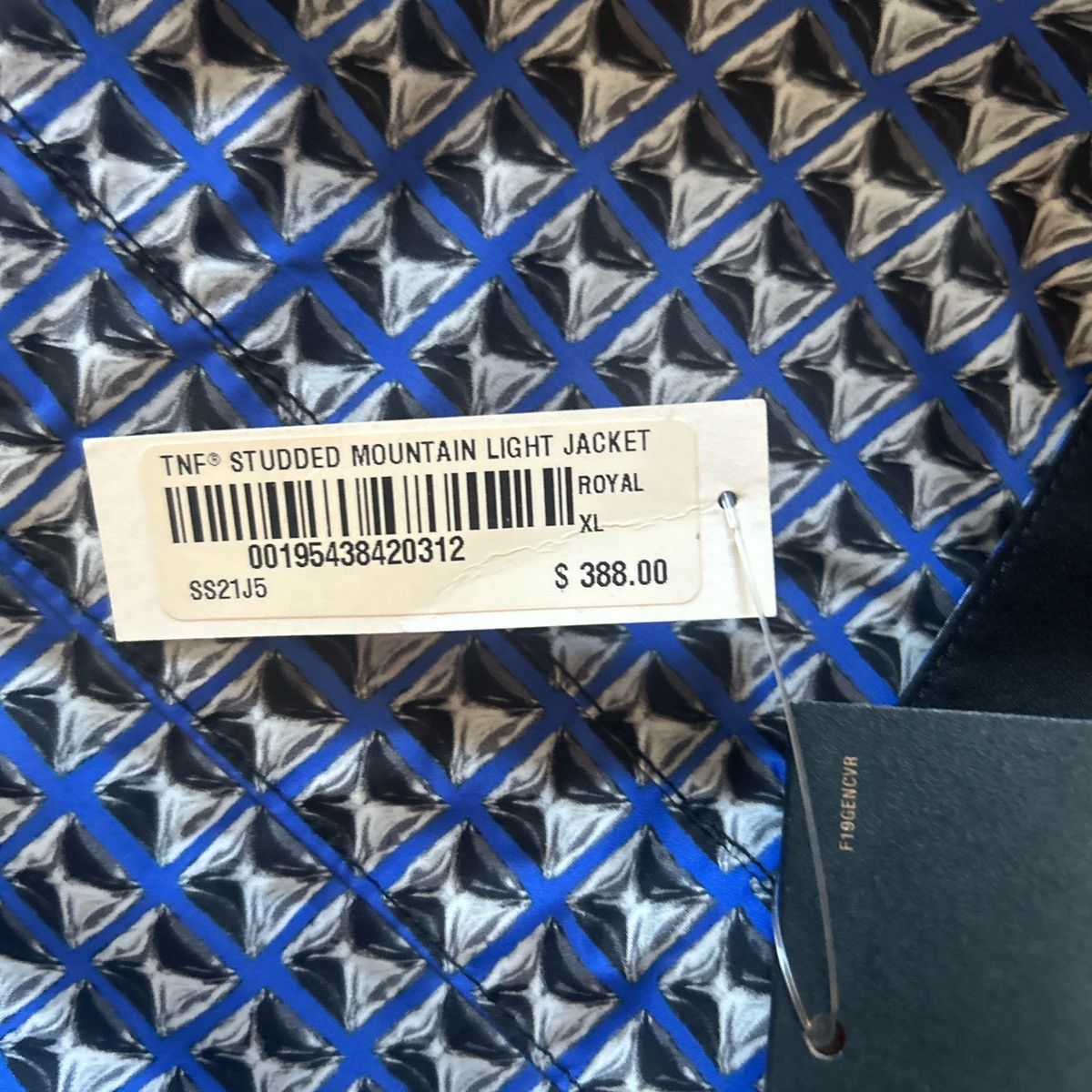 Supreme × The North Face Supreme X The North Face studded print light jacket Size US XL / EU 56 / 4 - 7 Thumbnail