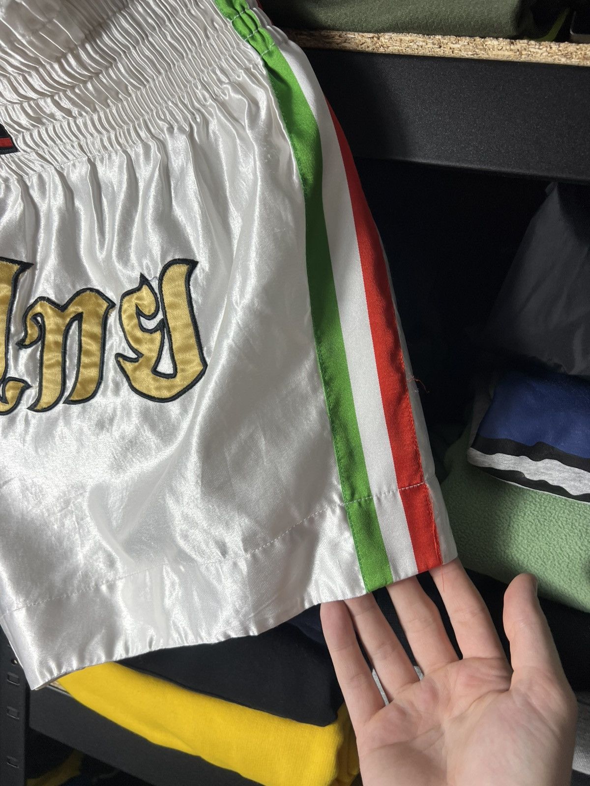 Japanese Brand LEONE Muay Thai Shorts Boxing Trunks WhiteGold Vintage Style Size US 34 / EU 50 - 3 Thumbnail