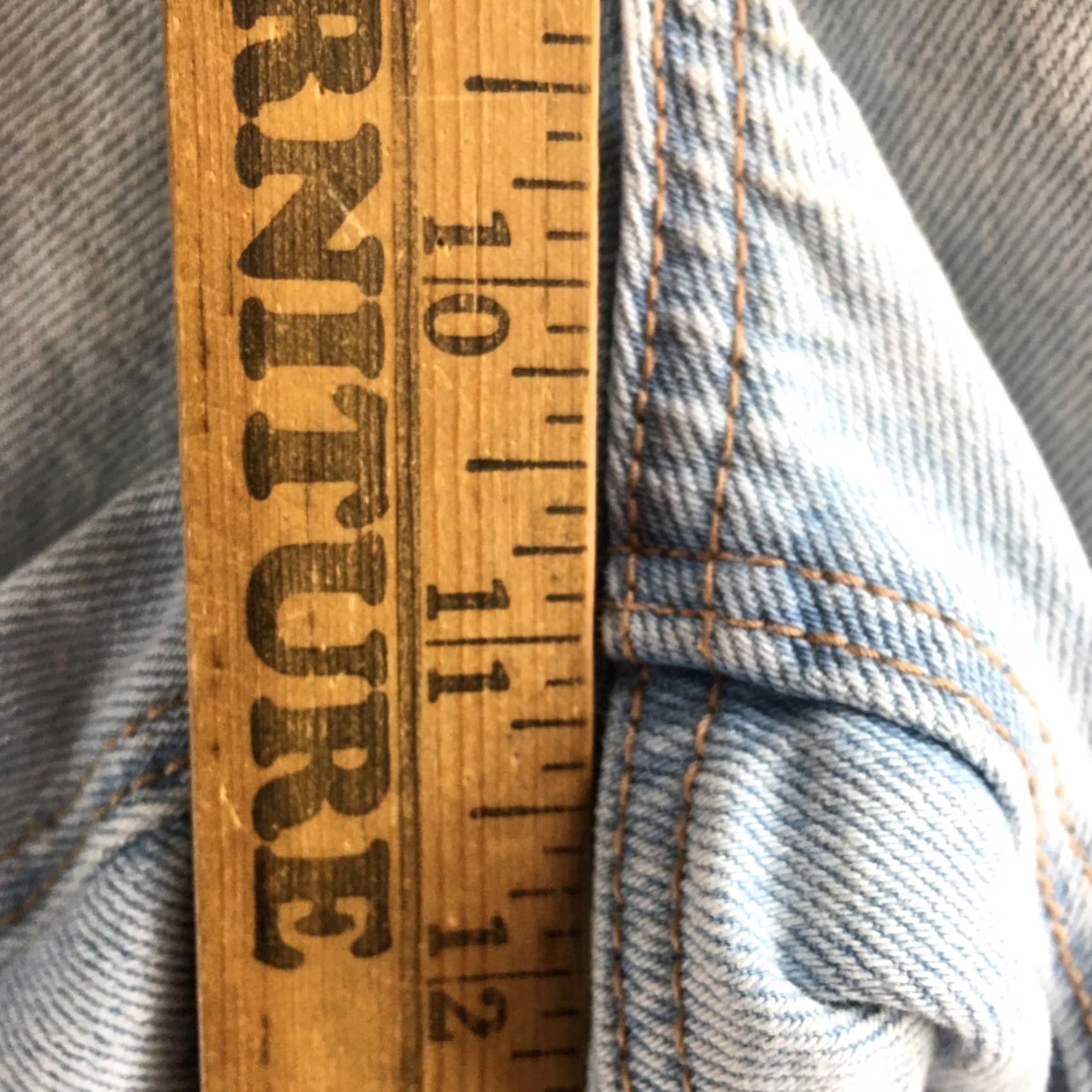 American Eagle Outfitters American Eagle Outfitters Mom Jeans Womens 8R Blue Denim Distressed Zip Fly 5-Pocket Regular Waist 31in Inseam 26in size 8 Size 30" / US 8 / IT 44 - 7 Thumbnail