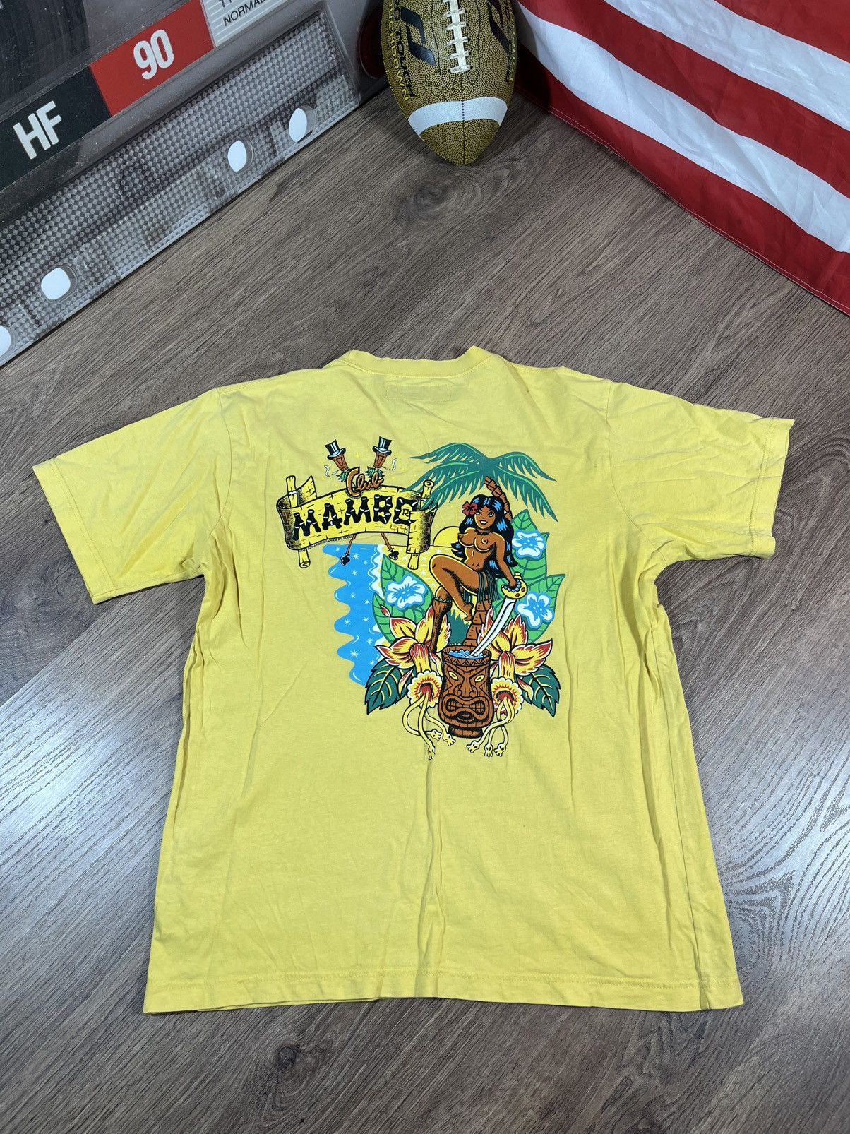Mambo Vintage 2000s Mambo T Shirt Naked Girl Hawaii Size US L / EU 52-54 / 3 - 1 Thumbnail