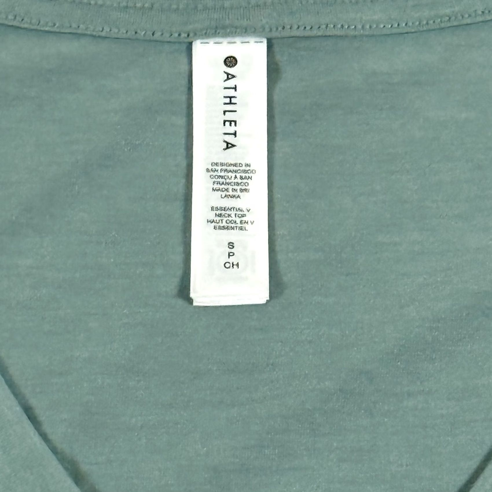 Athleta Athleta Shirt Womens Small Long Sleeve V Neck Essential Lightweight Soft FA21 Size S / US 4 / IT 40 - 3 Thumbnail