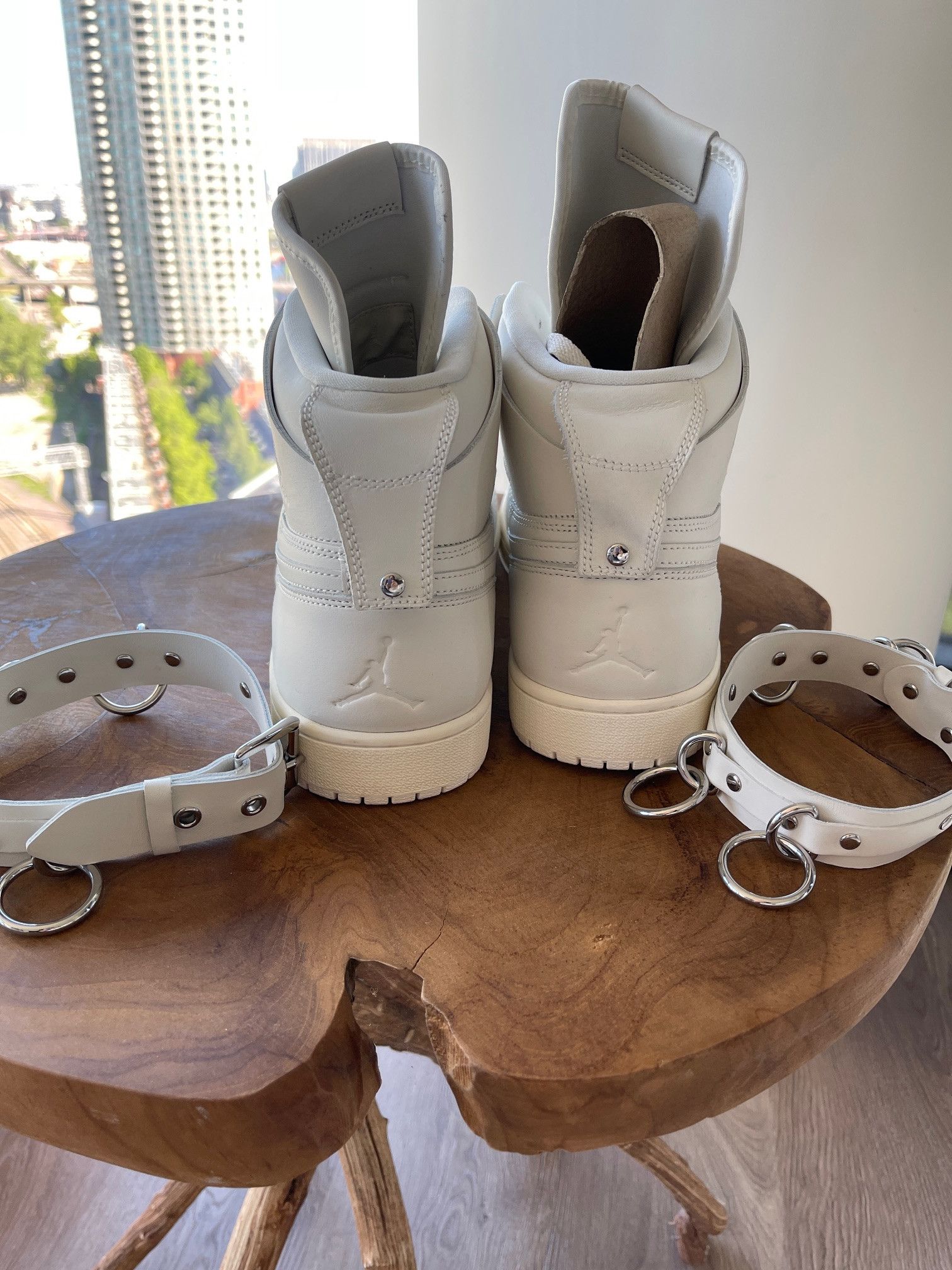 Comme des Garcons × Jordan Brand Comme des Garçons x Air Jordan 1 Retro Strap High 'White' Size US 13 / EU 46 - 6 Thumbnail