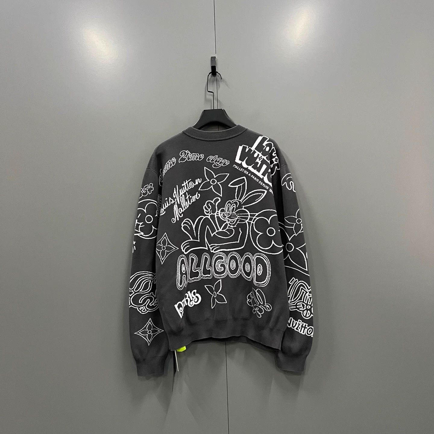 Louis Vuitton LV Bugs Bunny Print Knit Sweater XL 95 New Size US XL / EU 56 / 4 - 2 Thumbnail