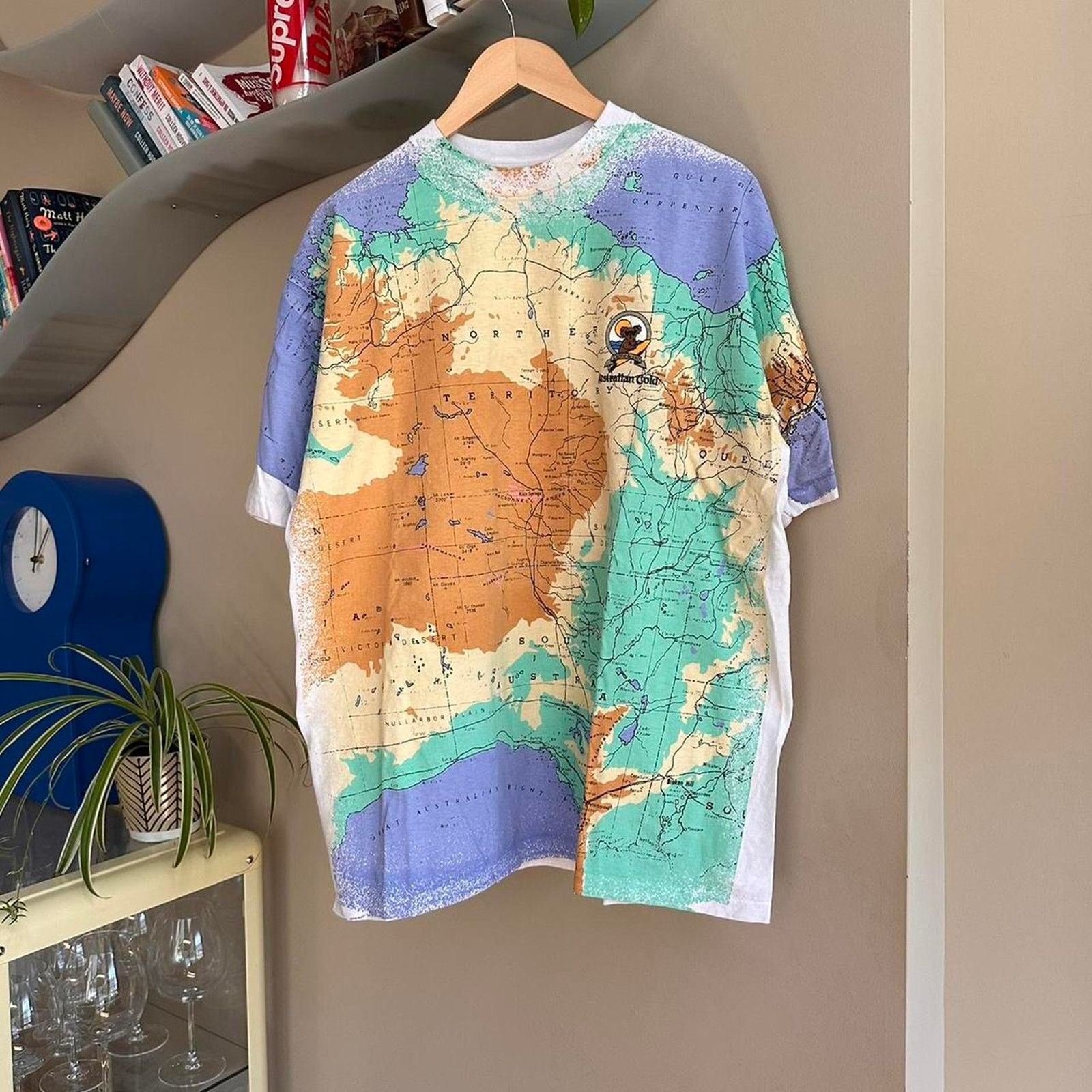 Vintage Vintage Australia Map Shirt Size US XL / EU 56 / 4 - 1 Thumbnail
