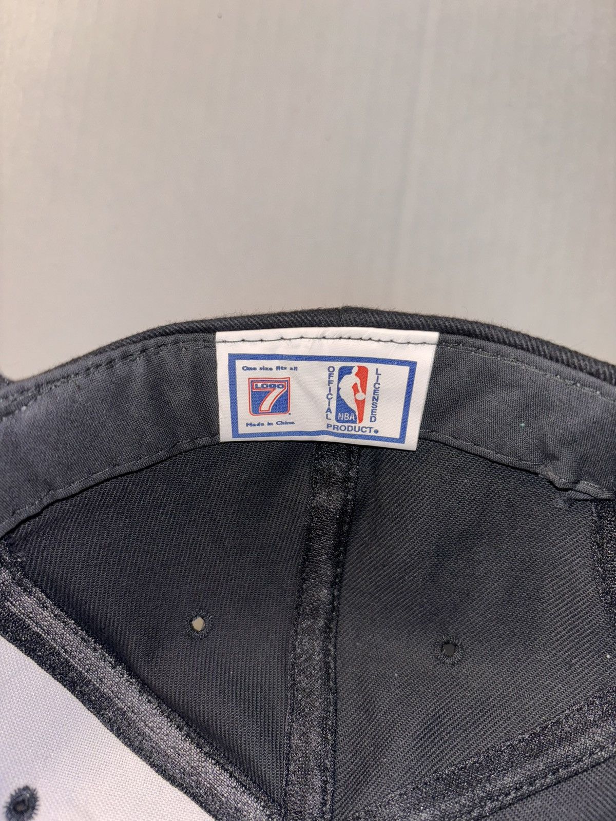 Logo 7 Vtg Logo 7 NBA Chicago Bulls 90’s Strap Back Baseball Cap Size ONE SIZE - 6 Thumbnail