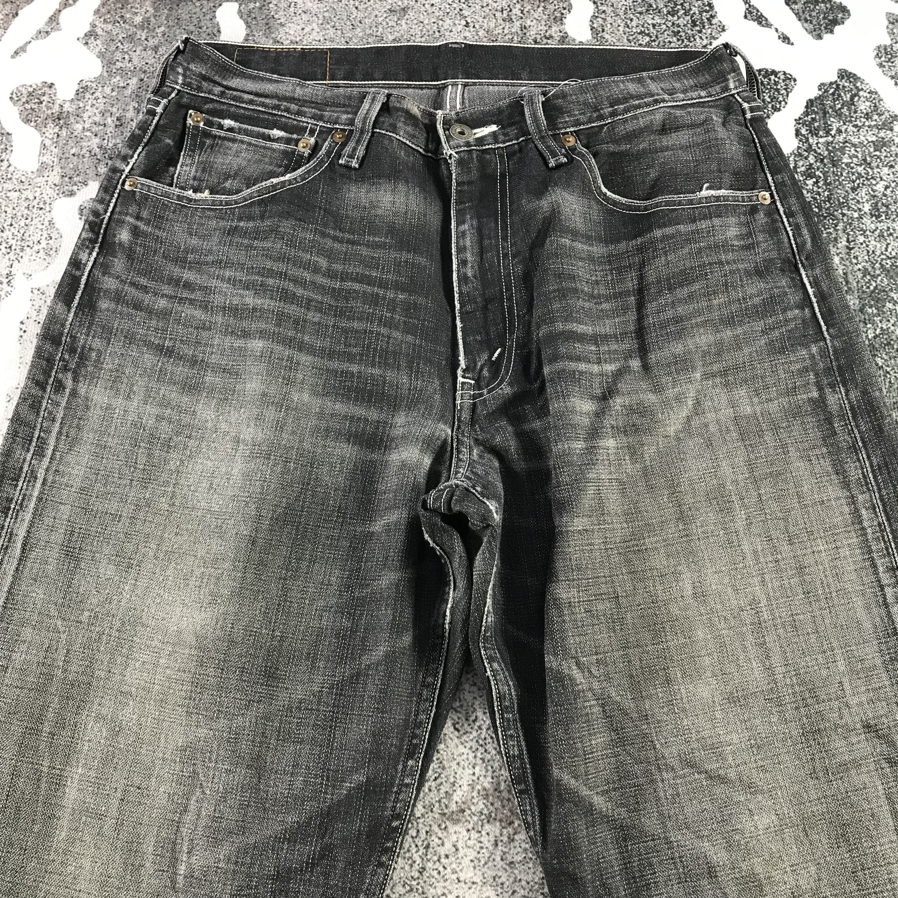 Levi's Distress Vintage Levis 504 Jeans Faded Black Denim KJ3350 Size US 32 / EU 48 - 3 Thumbnail