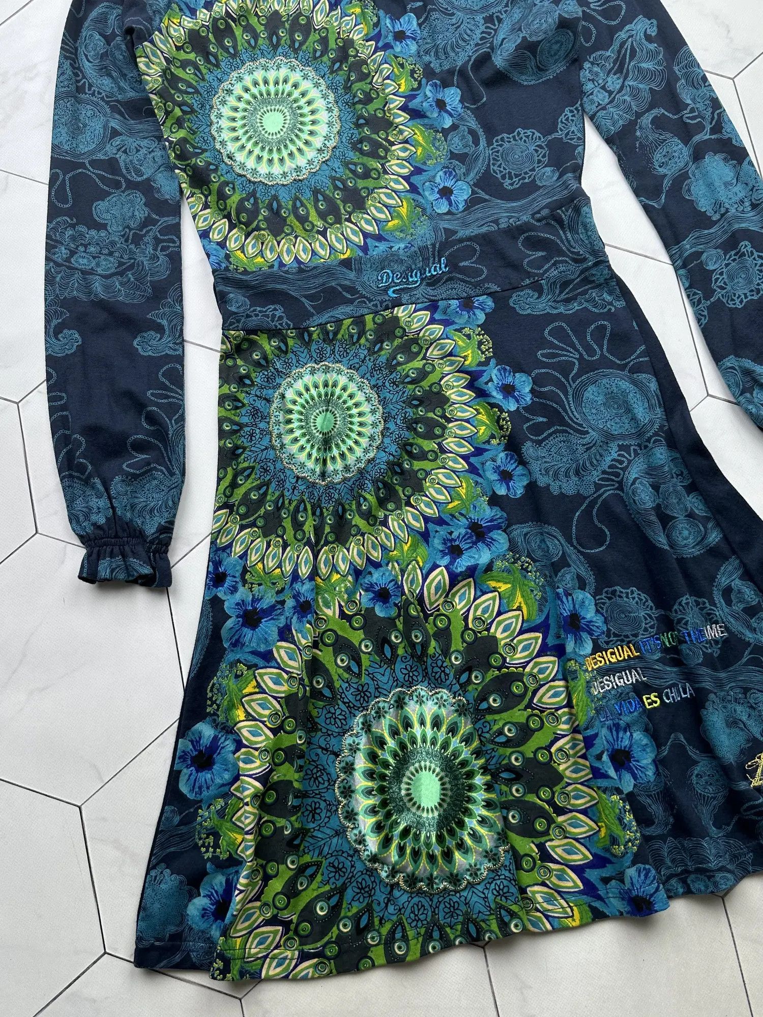 Desigual Desigual Printed Dress (B391) Size M / US 6-8 / IT 42-44 - 3 Thumbnail