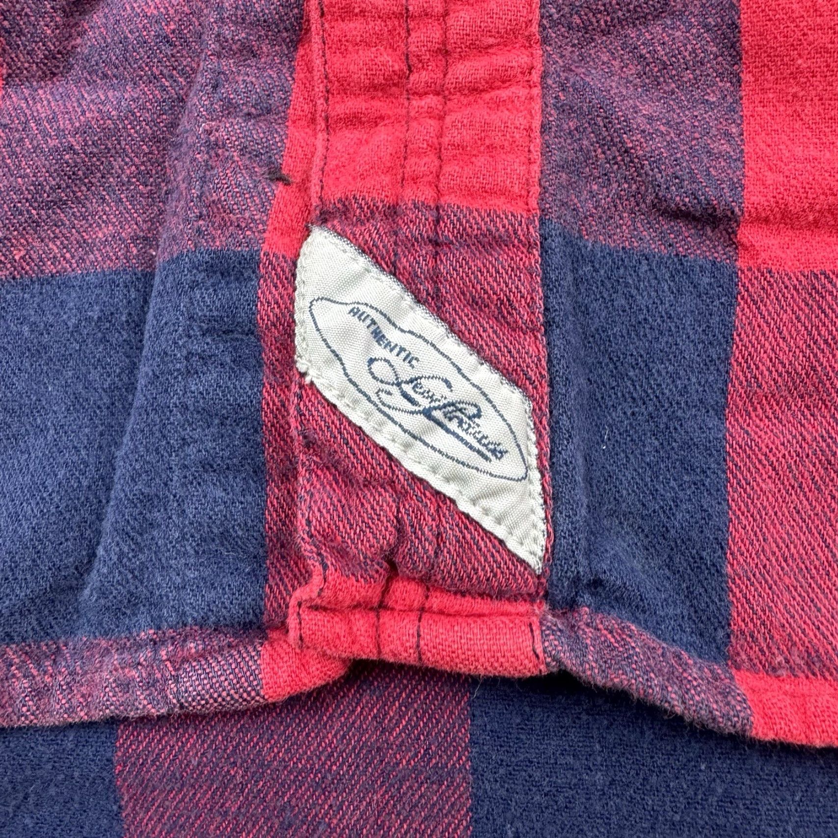Levi's VINTAGE Levi's Button-Up Shirt Adult Medium Red Plaid Outdoor 90s Mens Size US M / EU 48-50 / 2 - 6 Thumbnail