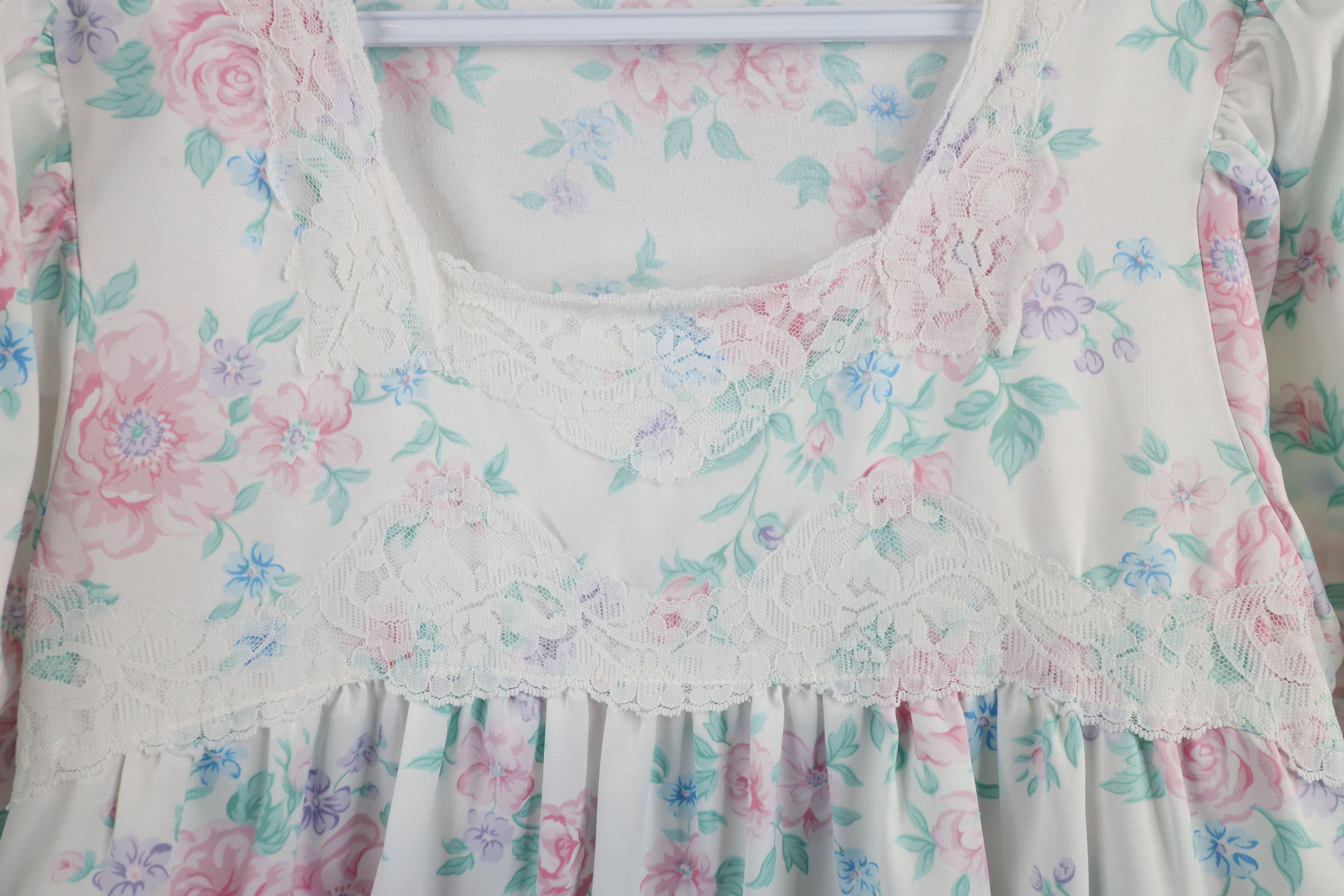 Vintage Vintage 90s Miss Elaine Lace Knit Long Sleeve Night Gown Size M / US 6-8 / IT 42-44 - 10 Thumbnail