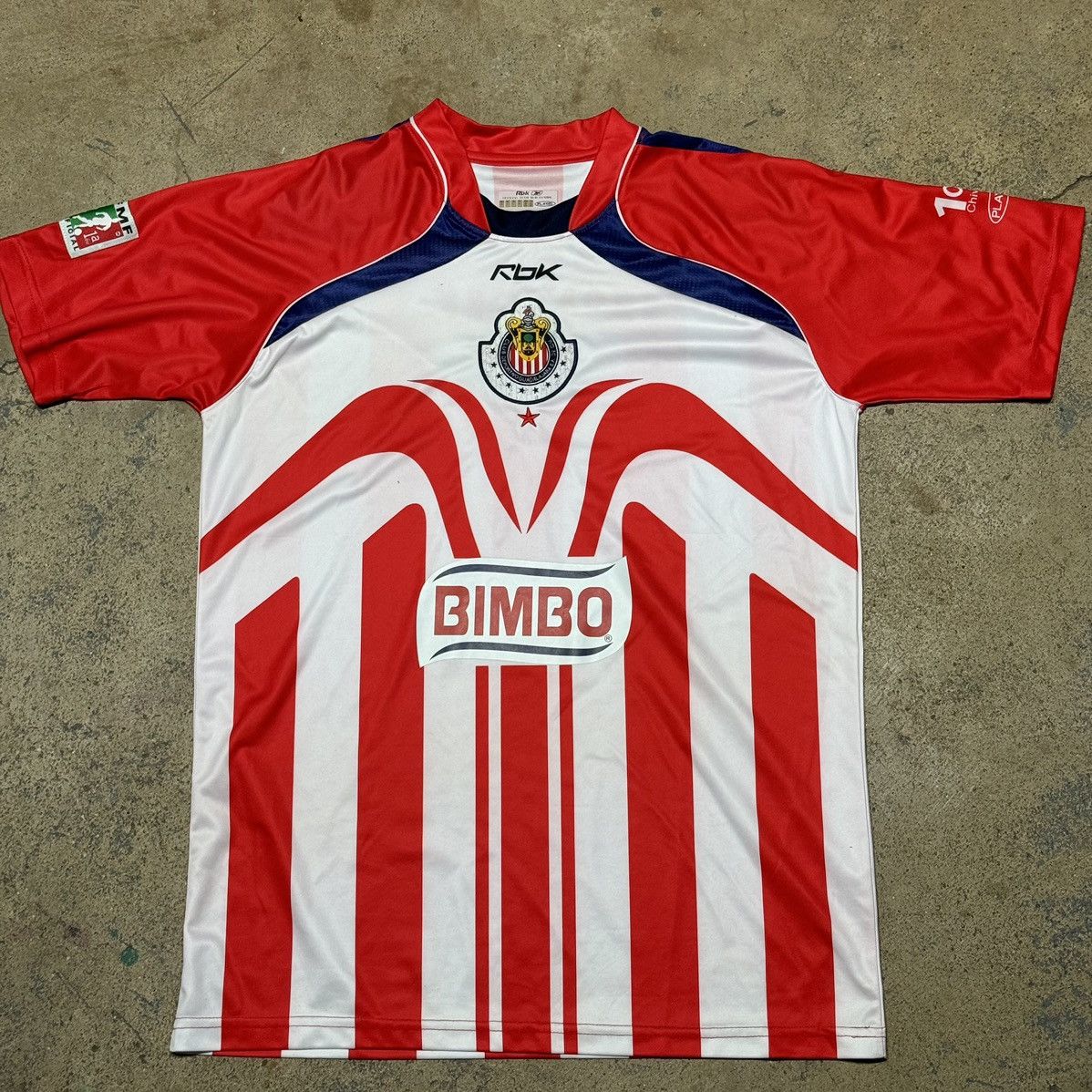 Other Chivas soccer jersey Size US L / EU 52-54 / 3 - 2 Thumbnail
