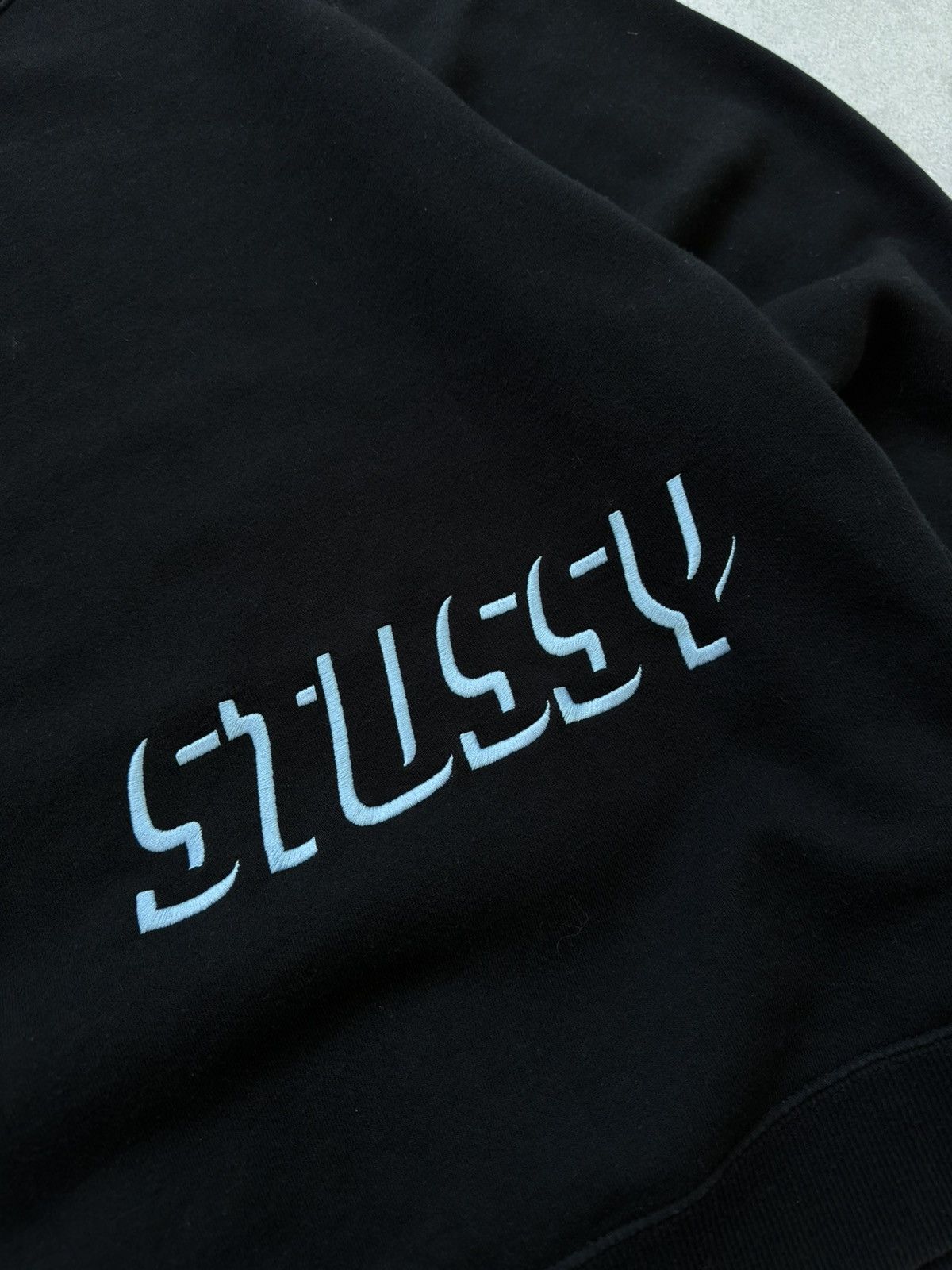 Stussy × Vintage Vintage Stussy Embroidered Shadow Applique Sweatshirt Y2K Size US L / EU 52-54 / 3 - 3 Thumbnail