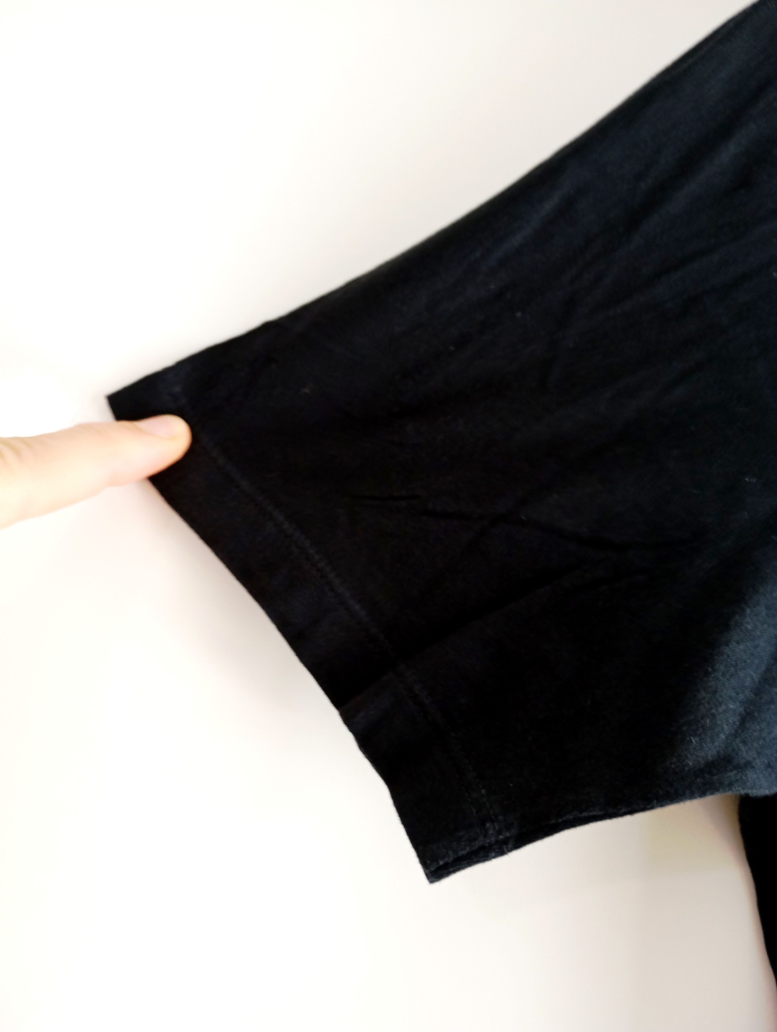 Saint Laurent Paris Saint Laurent Paris Signature Logo Black Tshirt Size US XS / EU 42 / 0 - 13 Thumbnail