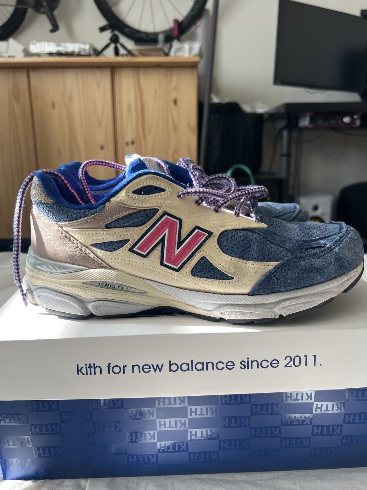 Kith × New Balance New Balance Kith x 990v3 Made In USA 'Daytona' Size US 9.5 / EU 42-43 - 7 Thumbnail