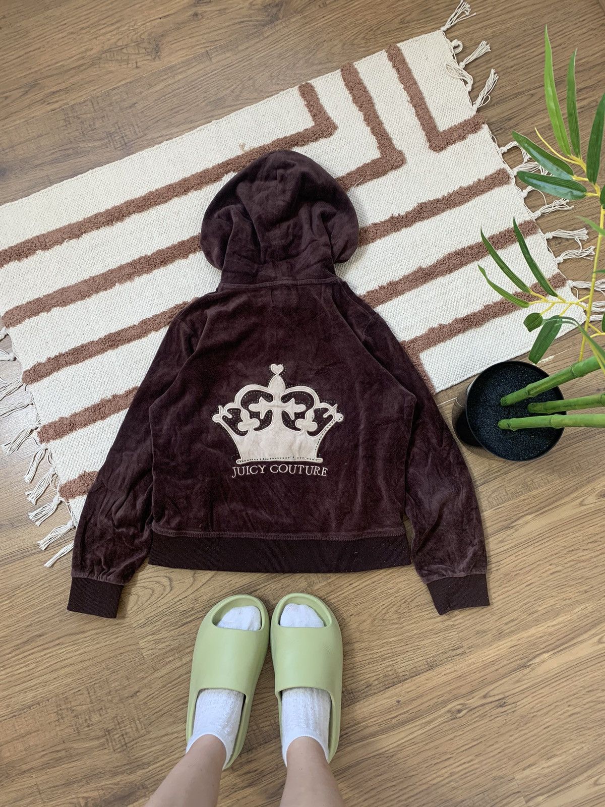 VELOUR VINTAGE JUICY COUTURE BROWN 2000s style SUITS