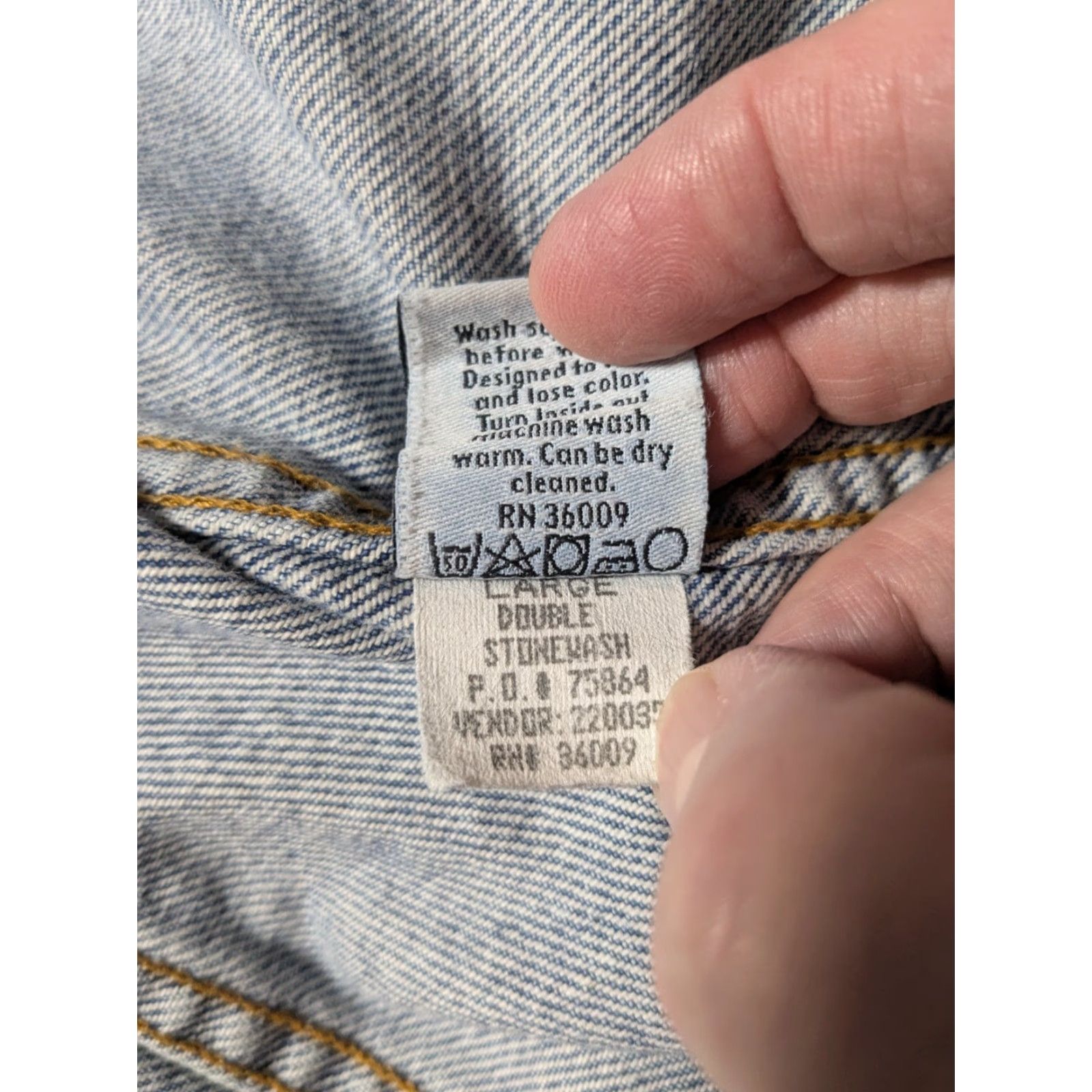 Calvin Klein VINTAGE Calvin Klein CK Jeans Men Large Double Stone Wash Denim Trucker Jacket Size US 33 - 6 Thumbnail
