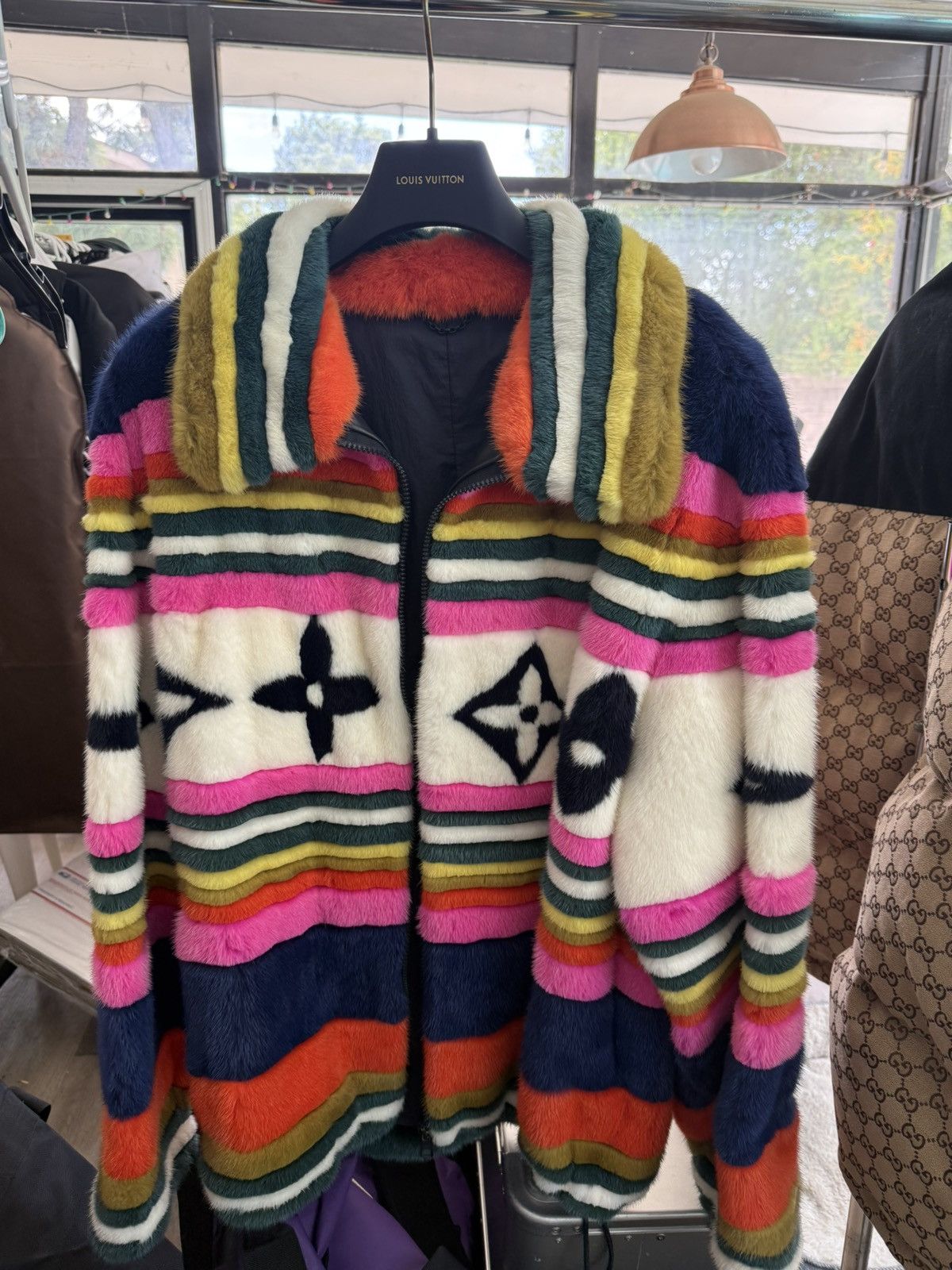 Louis Vuitton Mink Intarsia Blouson Size US L / EU 52-54 / 3 - 2 Thumbnail