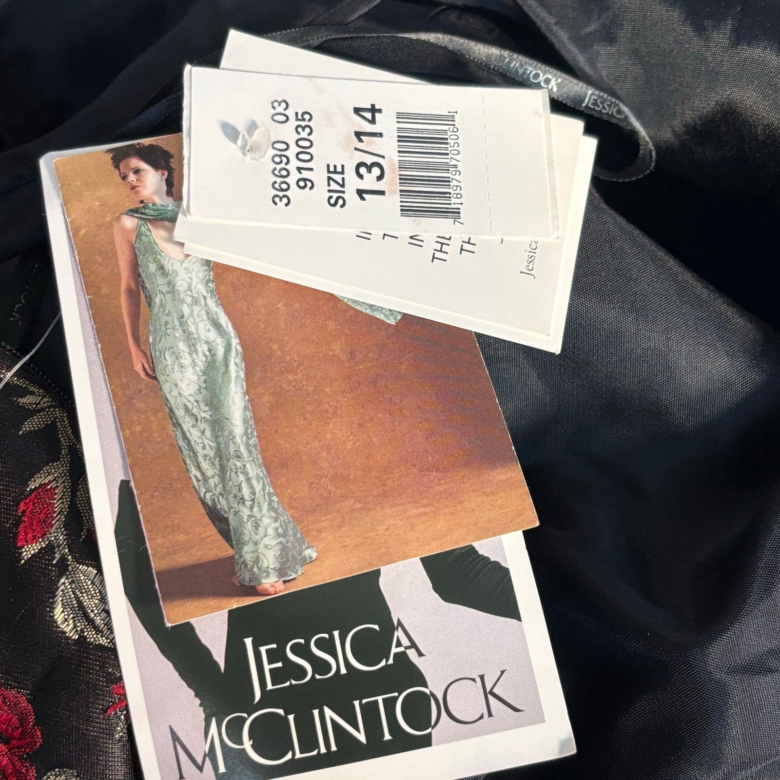 Jessica McClintock Jessica McClintock Gunne Sax Rose Brocade Gown Black Red Size M / US 6-8 / IT 42-44 - 10 Thumbnail