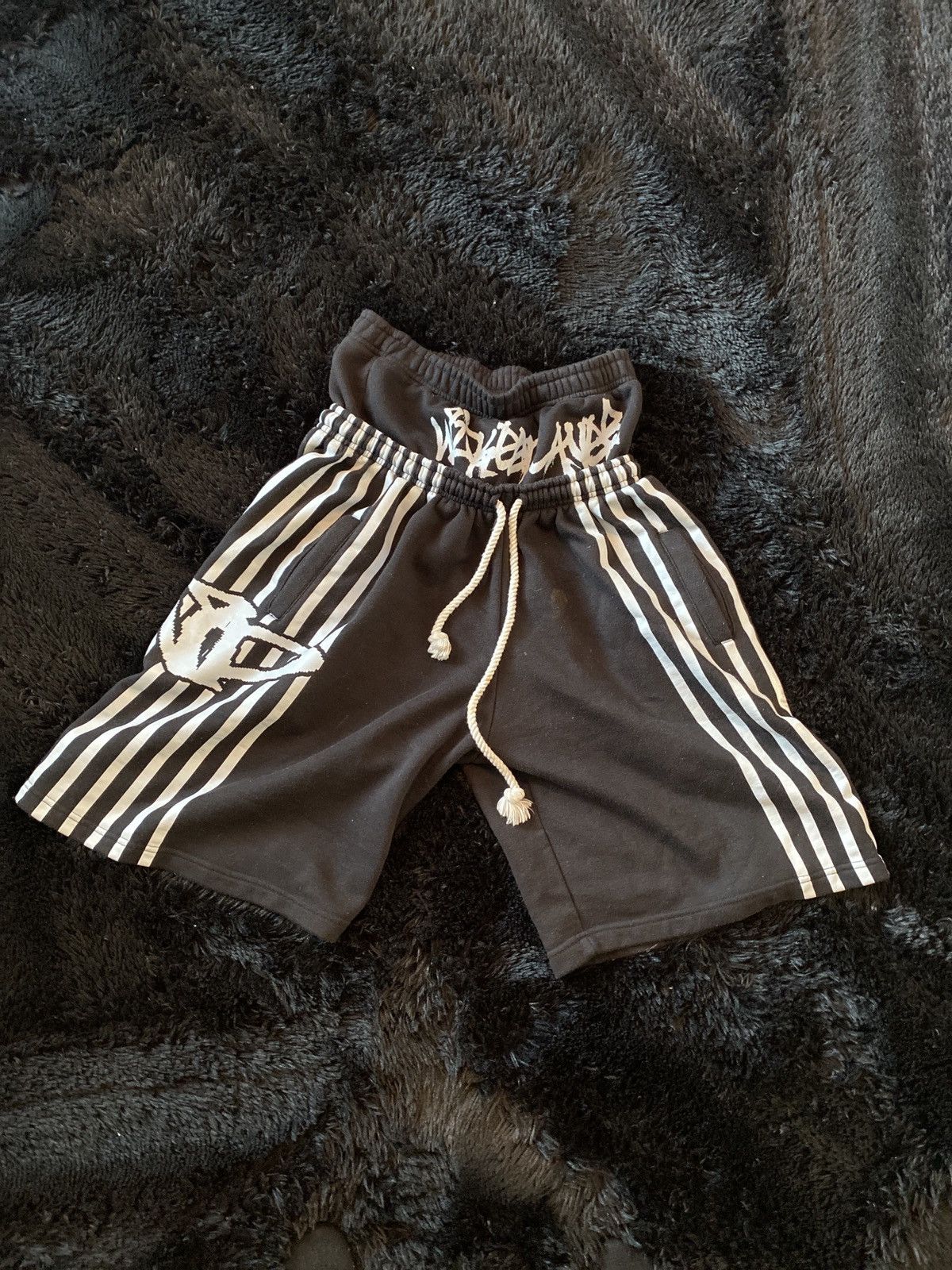 Other Double stacked black n white shorts Size US 29 - 1 Thumbnail