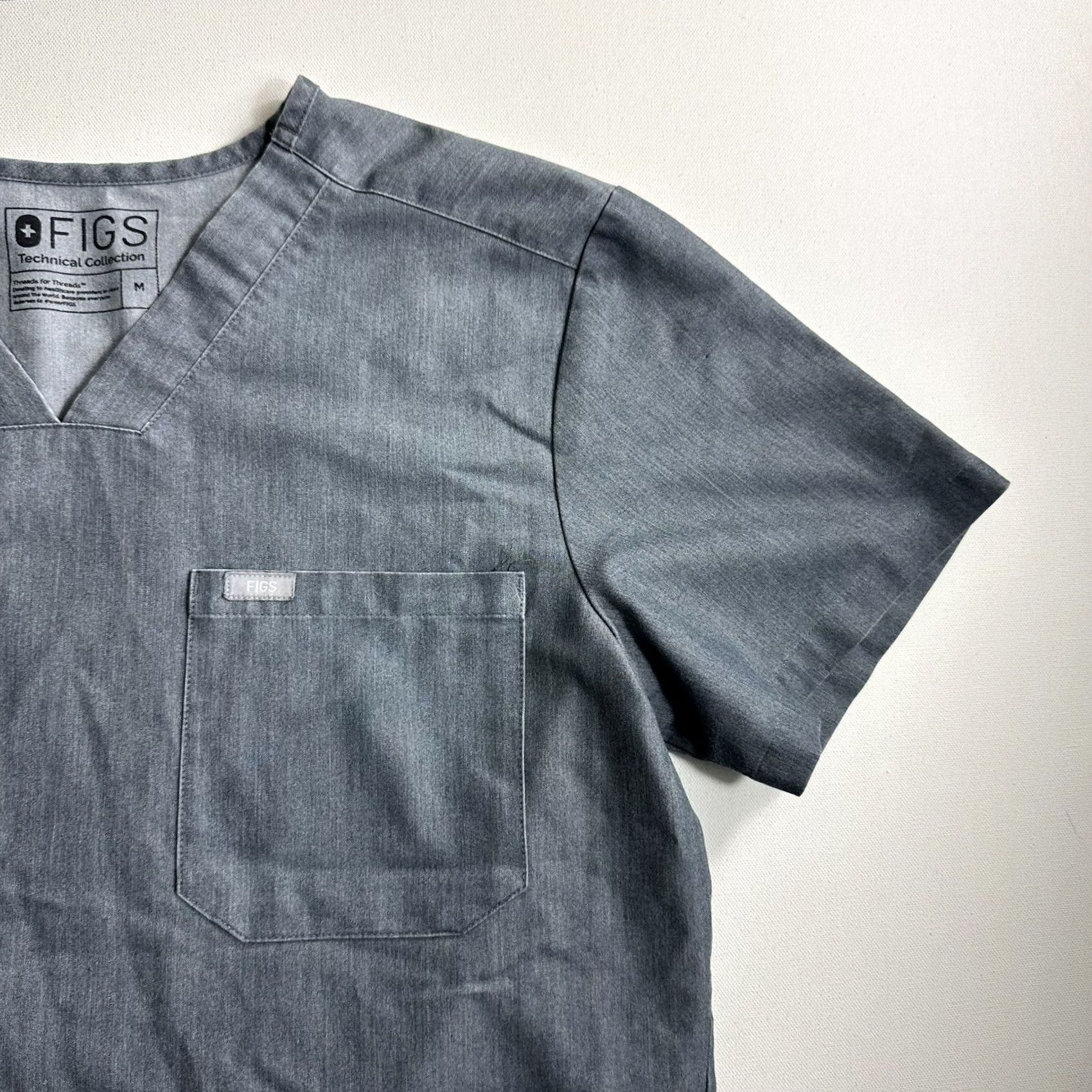 Vintage FIGS Catarina Hand Pockets Solid Gray Scrub Top Womens Size Medium Uniform Size M / US 6-8 / IT 42-44 - 5 Thumbnail