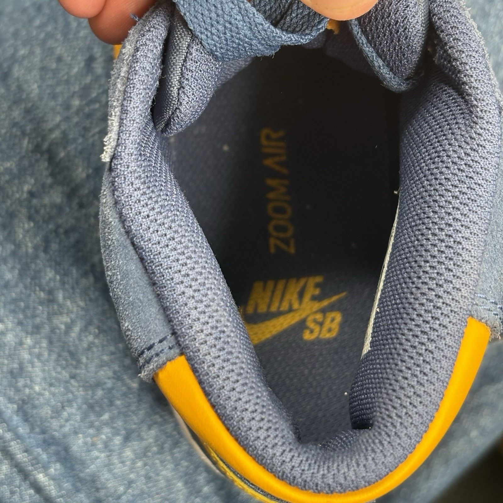 Nike Size 6.5 - Nike Zoom Blazer SB Mid Michigan Size US 6.5 / EU 39-40 - 7 Thumbnail