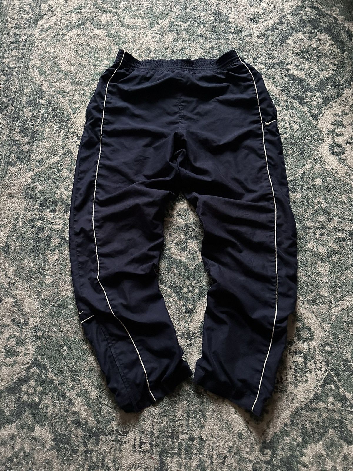 Nike VINTAGE NIKE SWOOSH NYLON FLARED TRACK PANTS Y2K S Size US 31 - 2 Thumbnail