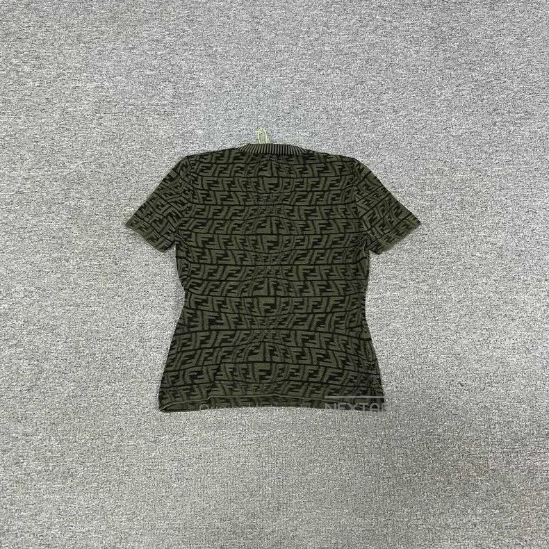 Fendi Fendi Logo Embossed Knit Short Sleeve Size S / US 4 / IT 40 - 2 Thumbnail