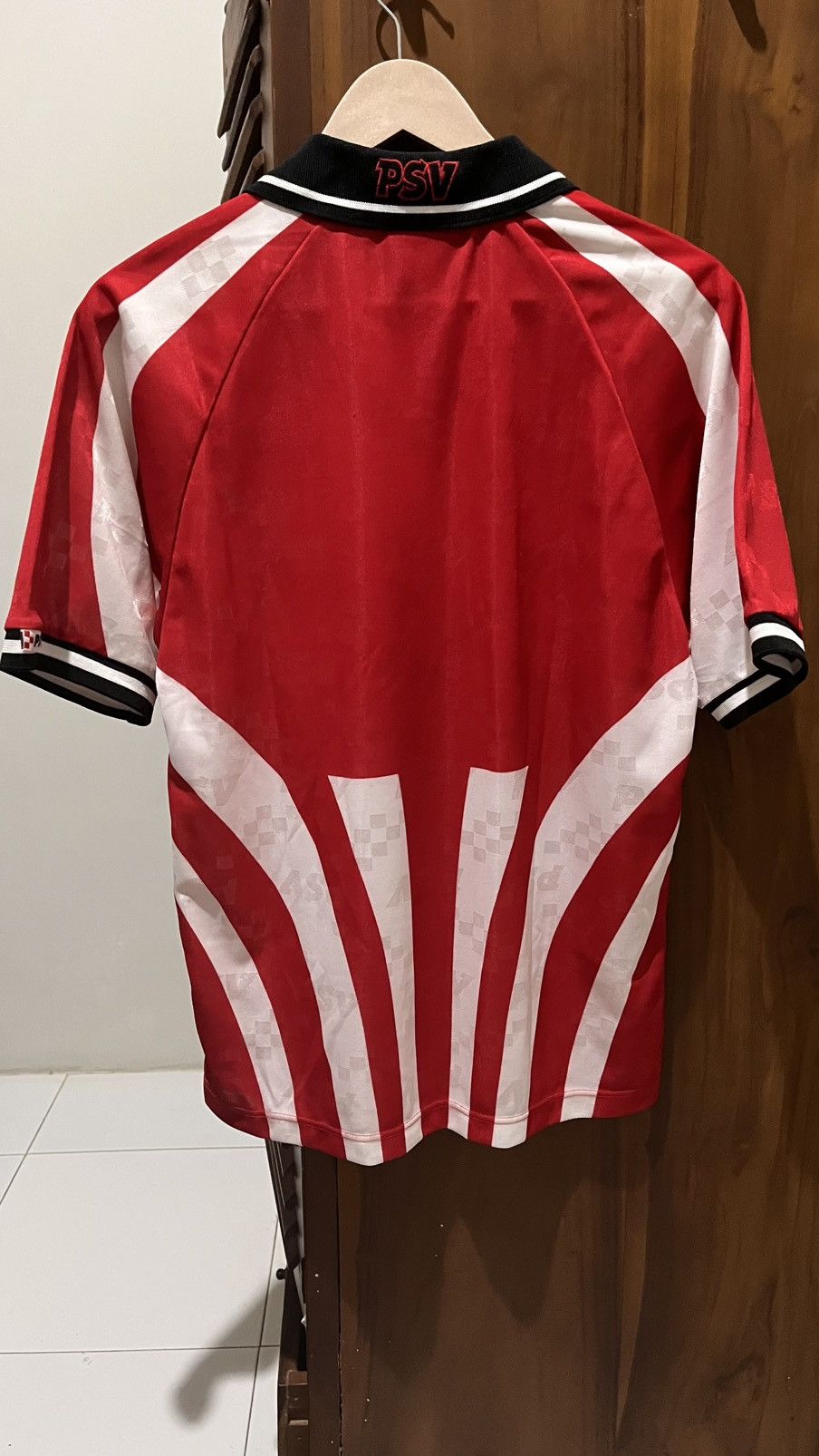 Nike PSV Eindhoven 1996/97 Home Football shirt Jersey Size US S / EU 44-46 / 1 - 2 Thumbnail