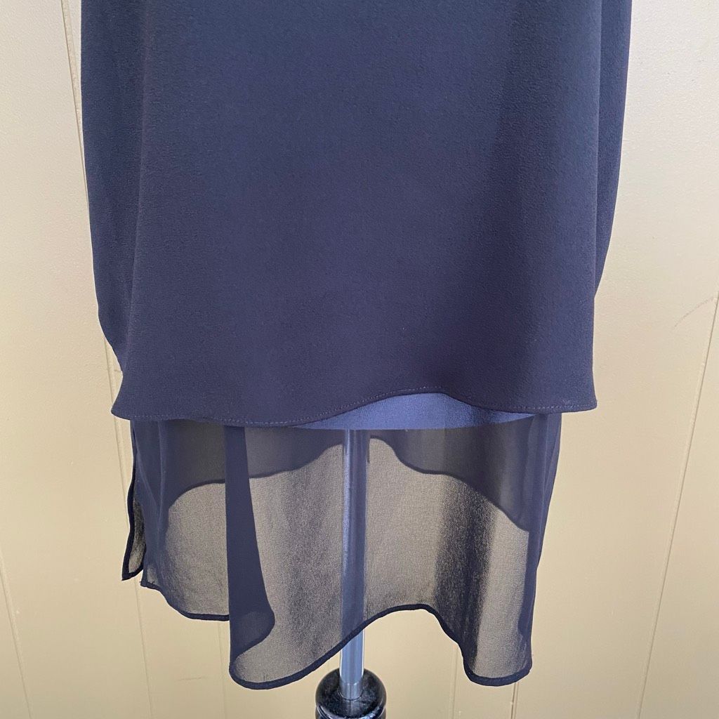 Other BCBGeneration women M v-cut tank top w/sheer overlay andnsid Size M / US 6-8 / IT 42-44 - 2 Thumbnail