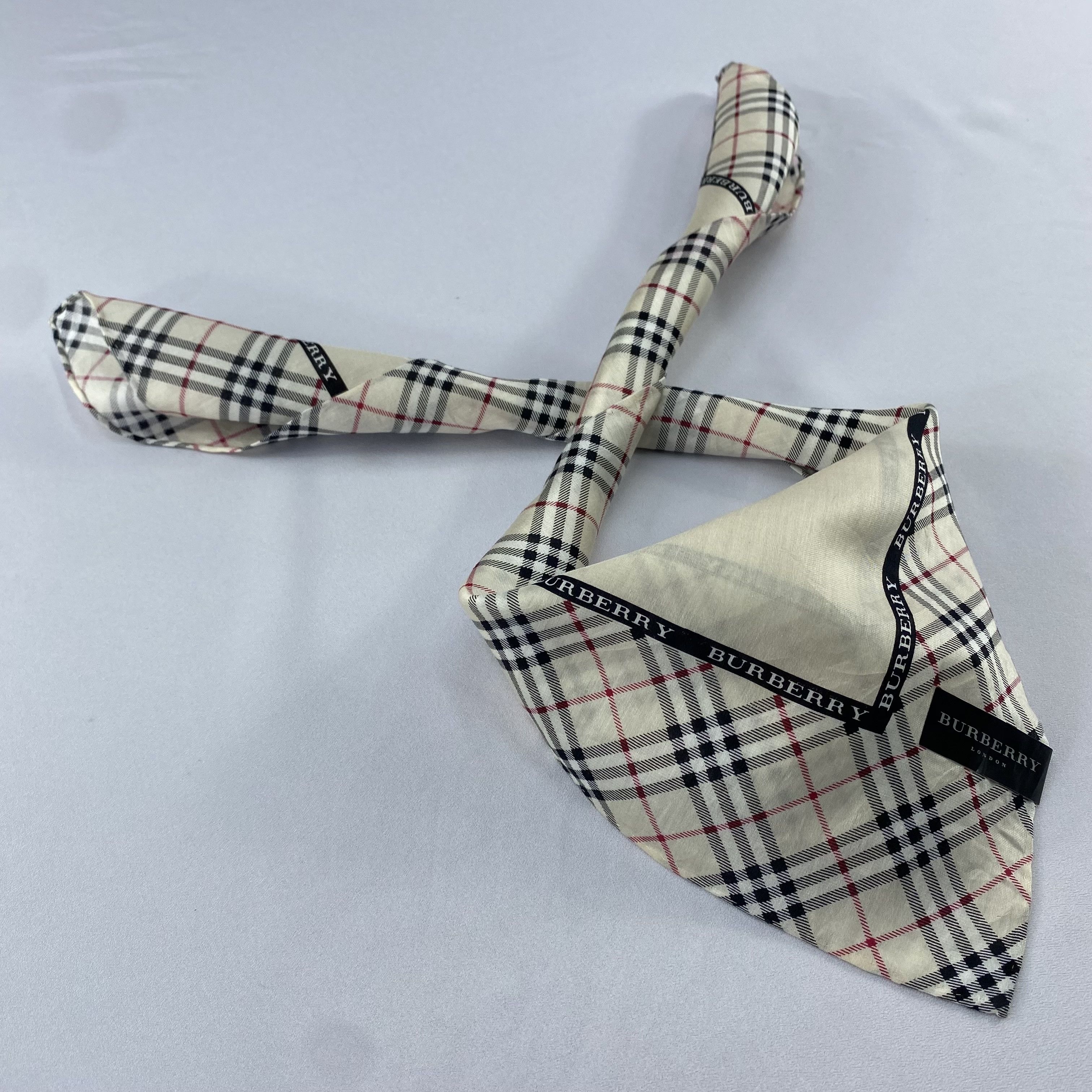 Burberry Burberry Handkerchief / Bandana / Neckerchief C868 Size ONE SIZE - 1 Thumbnail