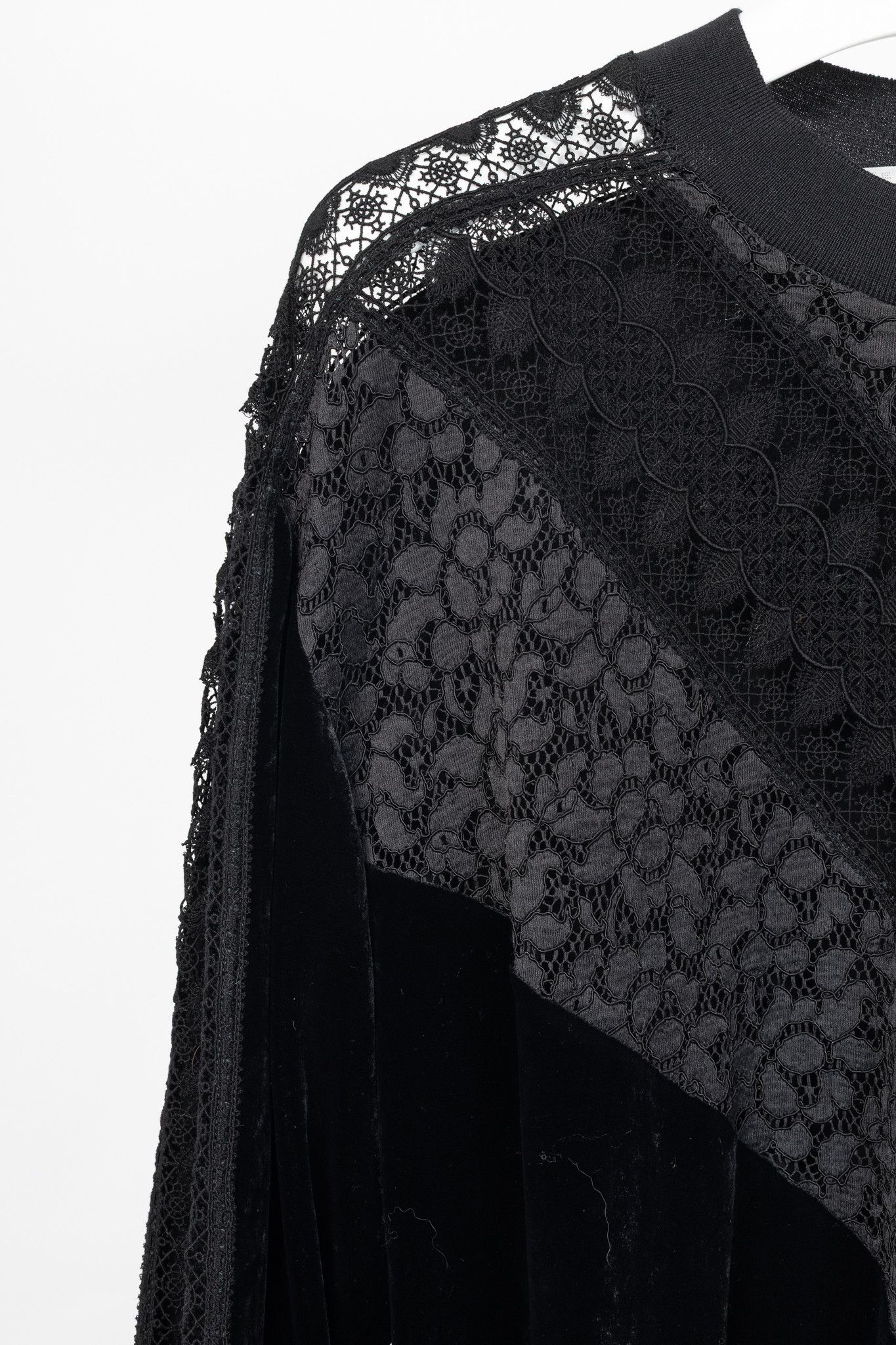 Stella McCartney Stella McCartney Black Lace & Velvet Sweatshirt Size M / US 6-8 / IT 42-44 - 5 Thumbnail