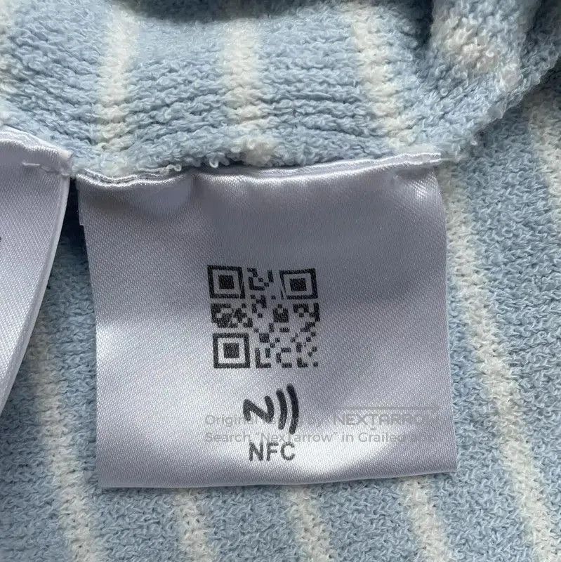 Miu Miu Miu Miu Summer Blue Nylon T-Shirt . Size M / US 6-8 / IT 42-44 - 6 Thumbnail