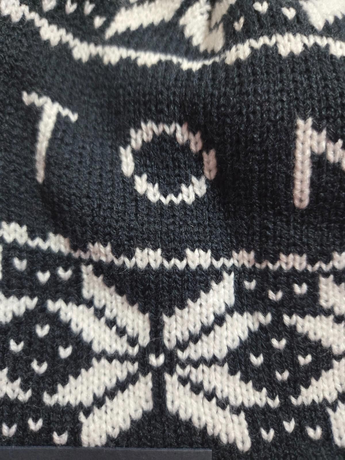 Tommy Hilfiger Tommy Hilfiger Knit Winter Pom Beanie Christmas Snowflake Size ONE SIZE - 2 Thumbnail
