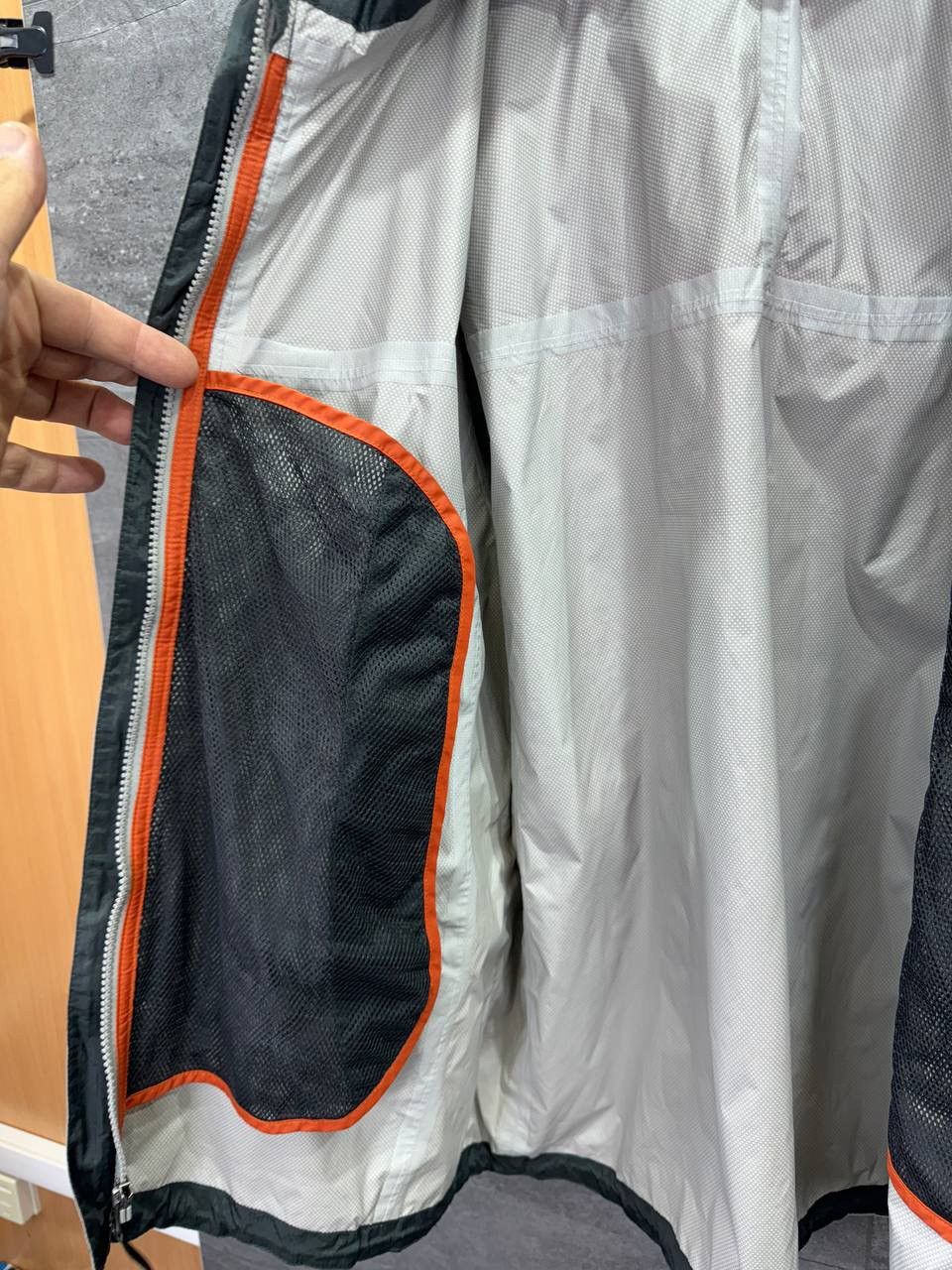 Other Marmot Rain Jacket Hooded Windbreaker Gray Coats Mens Size L Size US L / EU 52-54 / 3 - 19 Thumbnail