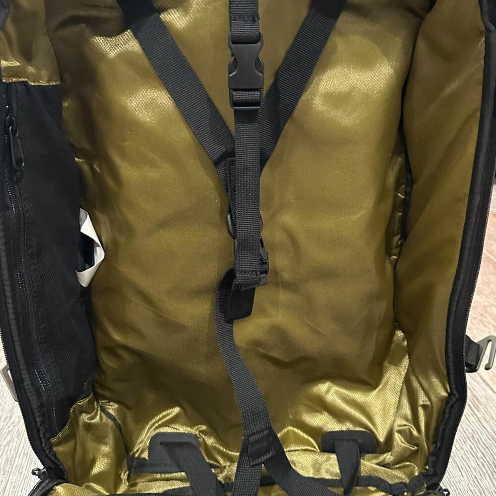 Victorinox Victorinox Rolling Suitcase – Hard to Find – Retails $500 Size ONE SIZE - 9 Thumbnail